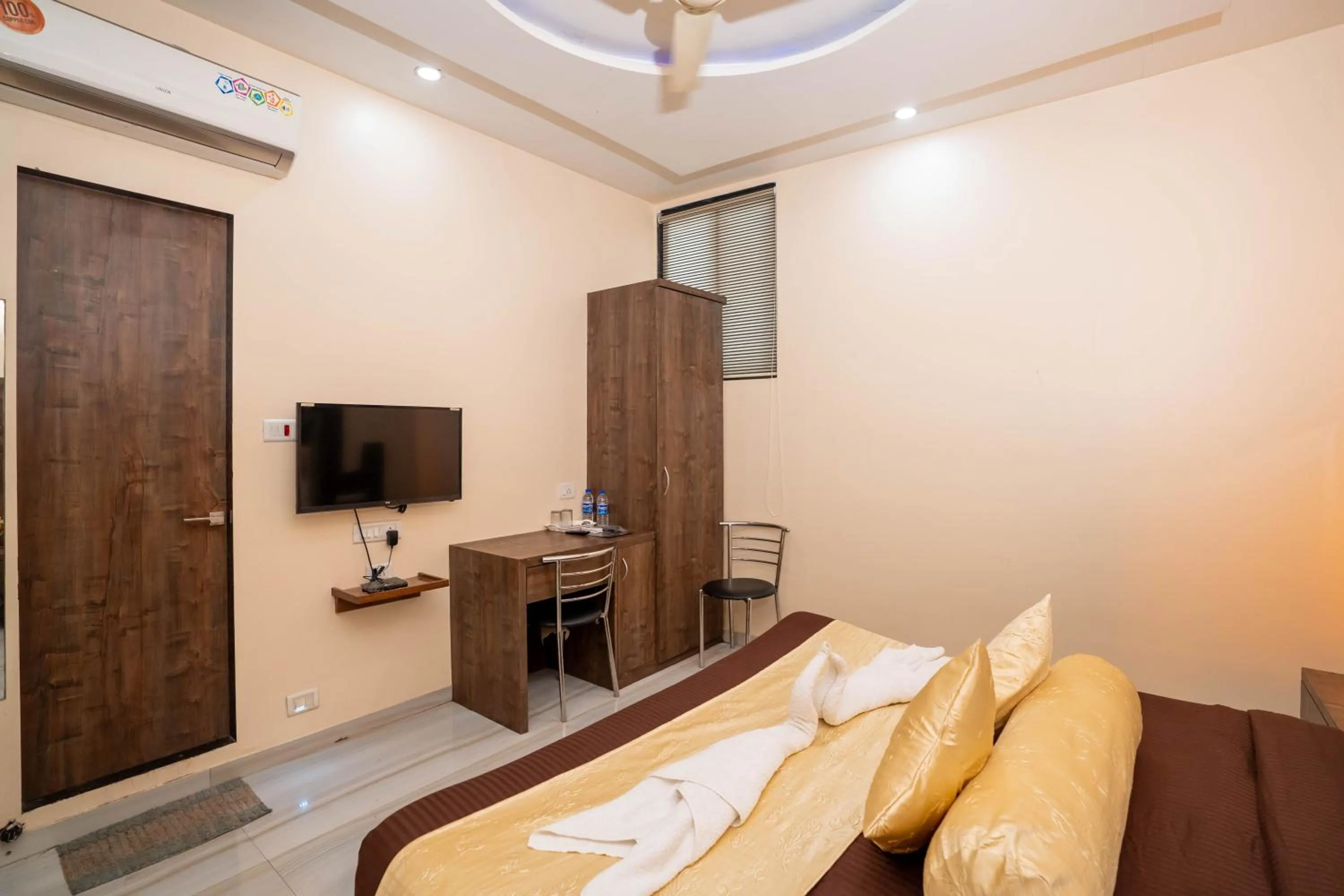 Bed in Hotel Royce Executive Near US Consulate, Bandra Kurla Complex