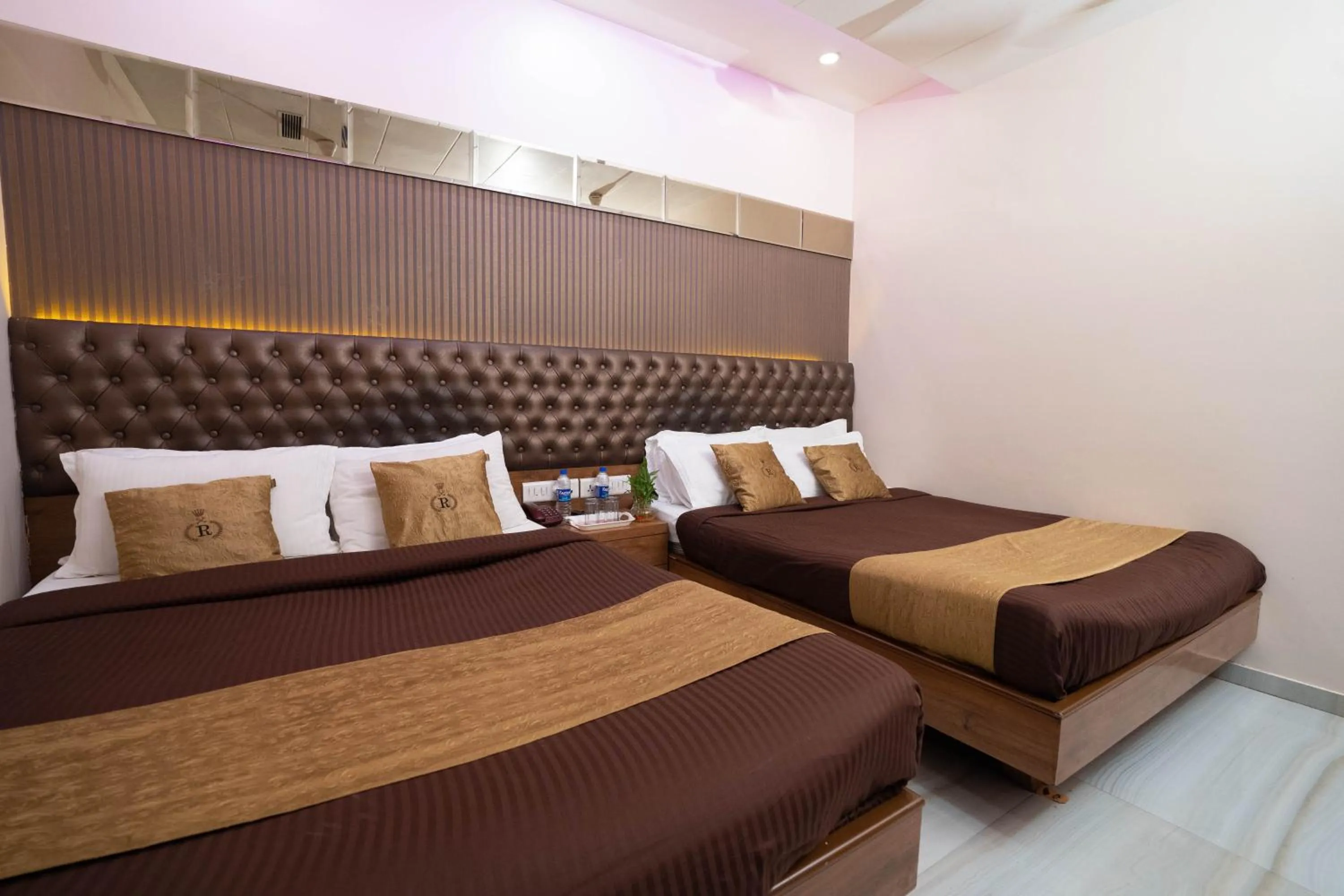 Bed in Hotel Royce Executive Near US Consulate, Bandra Kurla Complex