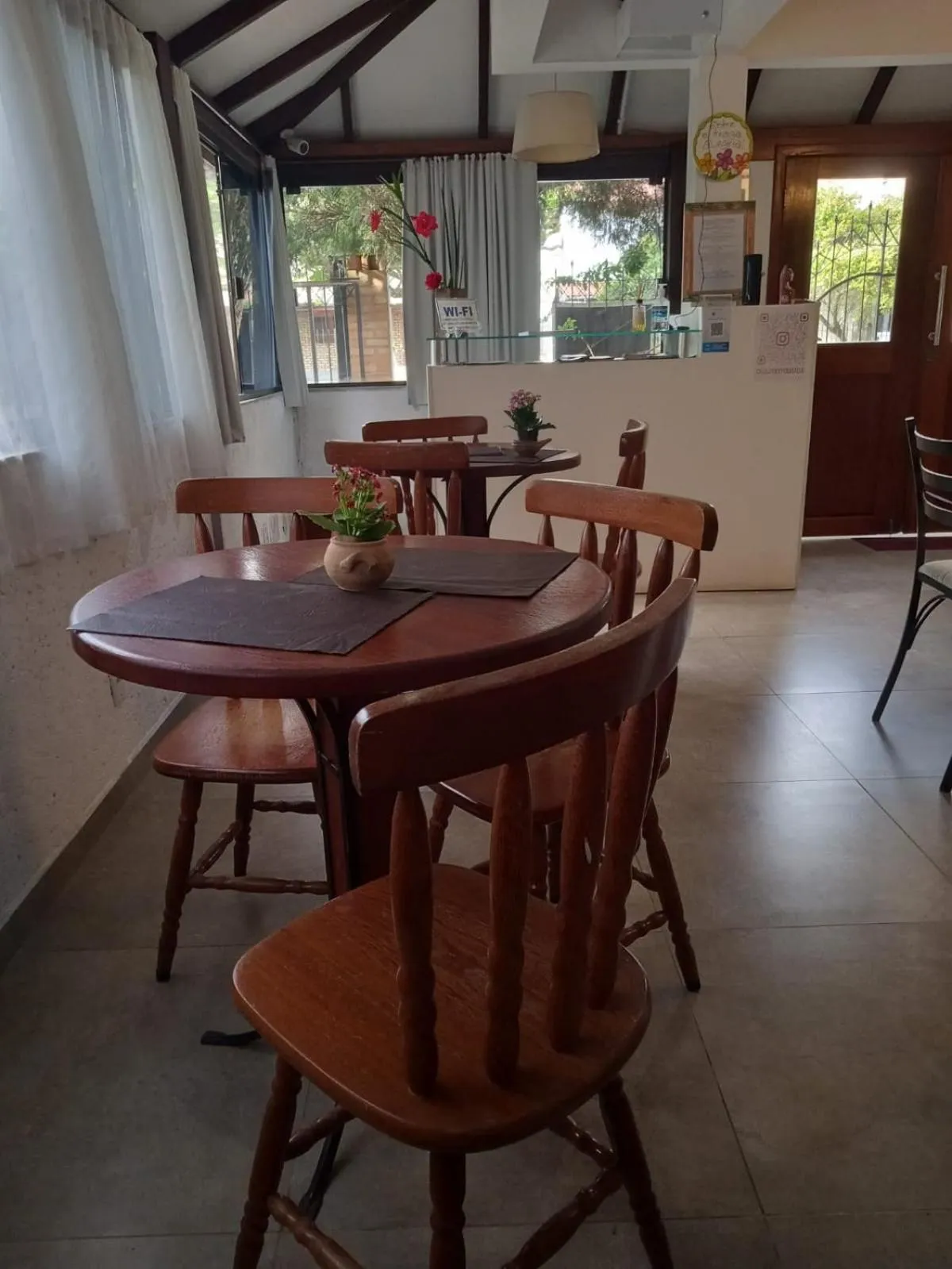 Restaurant/places to eat in Dell Osky Pousada