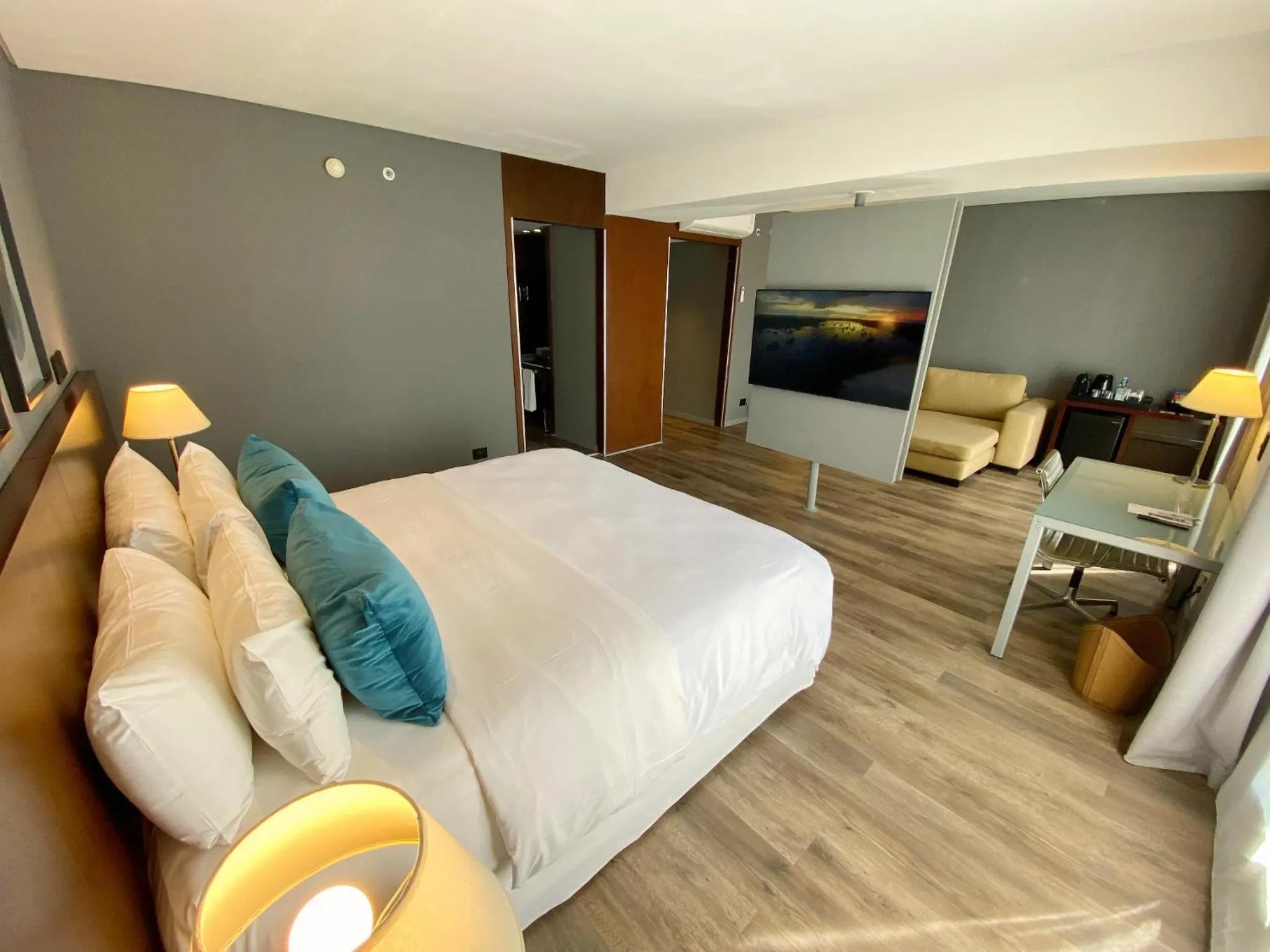 Communal lounge/ TV room, Bed in 474 Buenos Aires Hotel