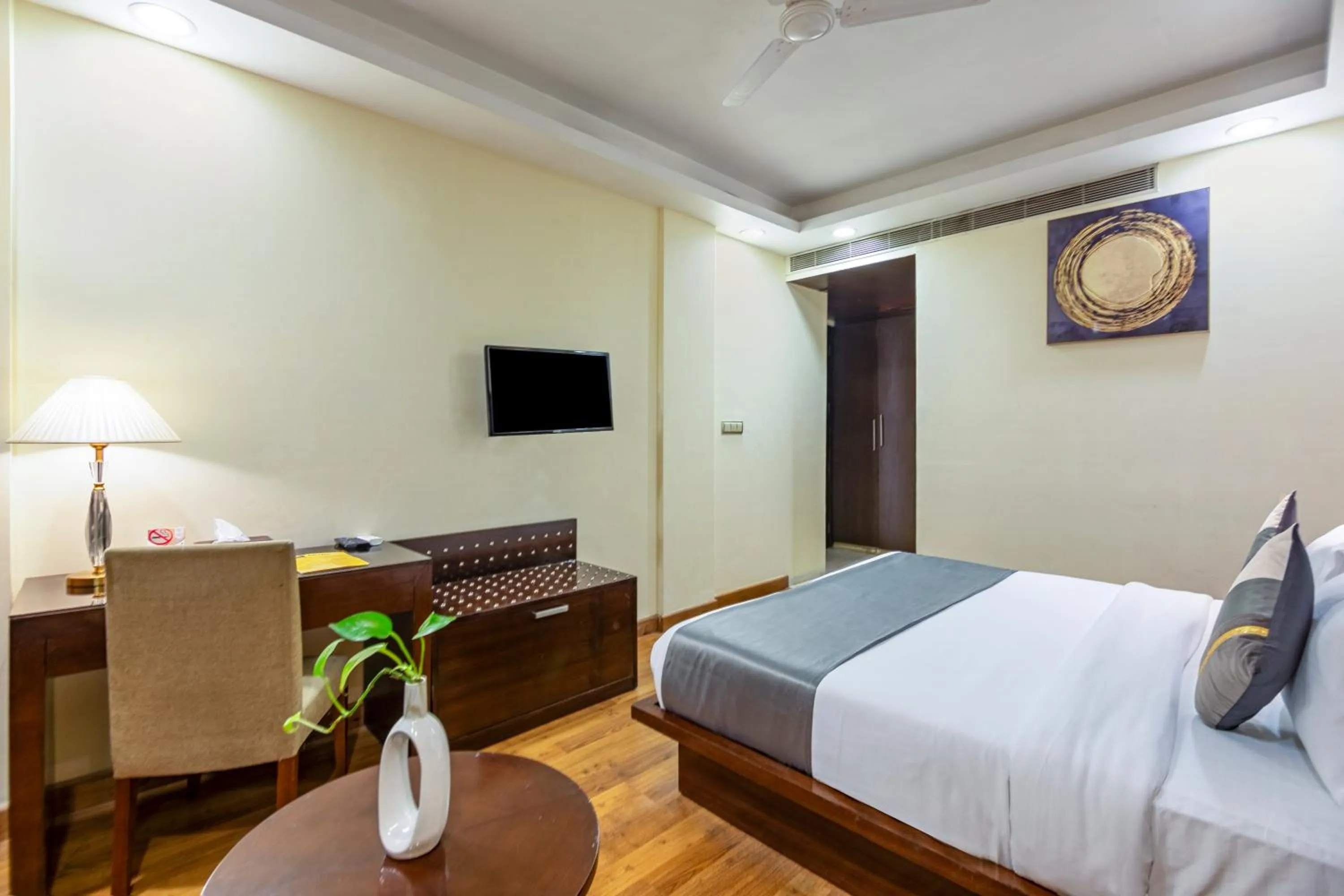 Bedroom, Bed in The Grand Orion - Kailash Colony
