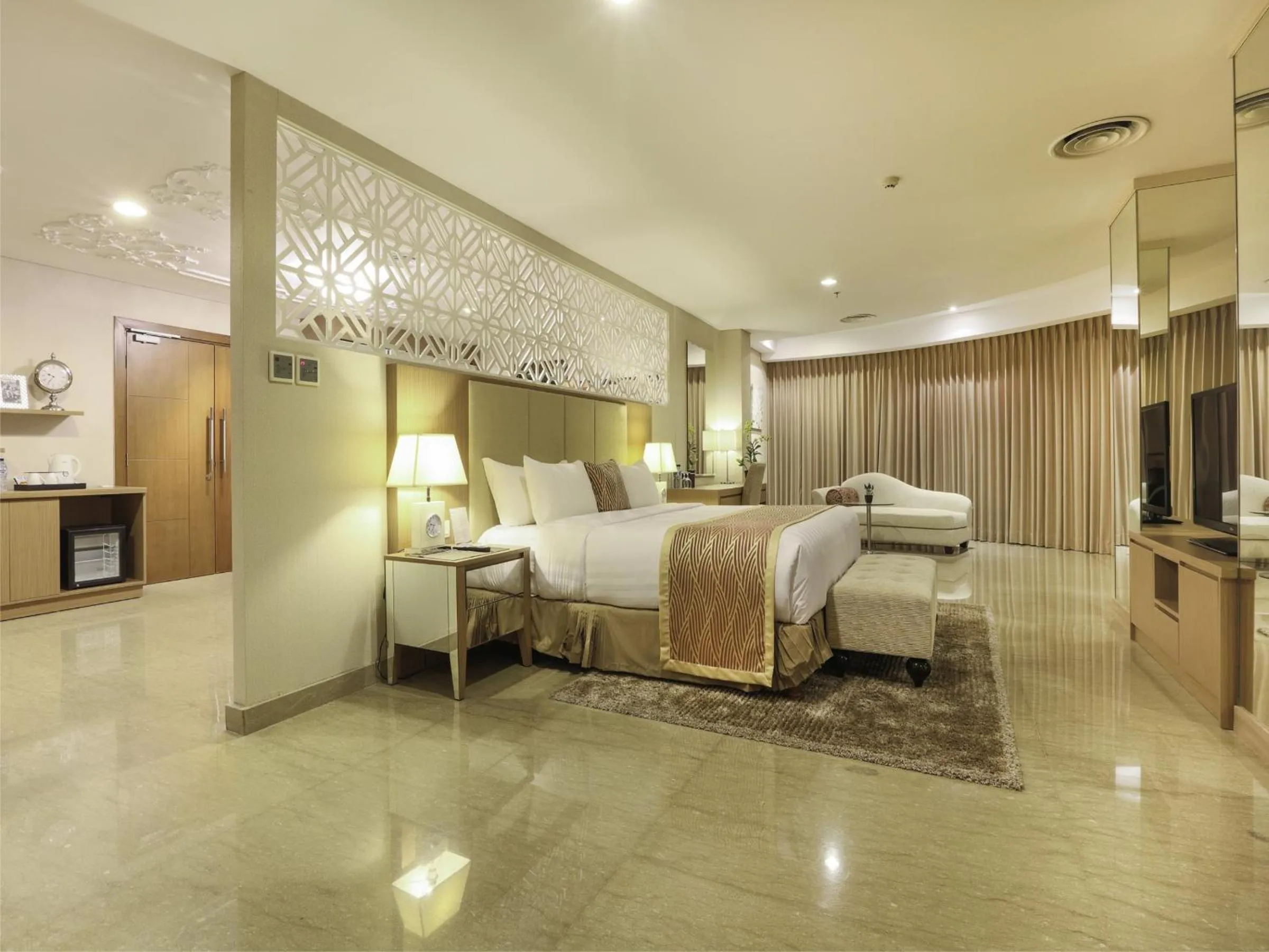 Bed in BW Suite Belitung
