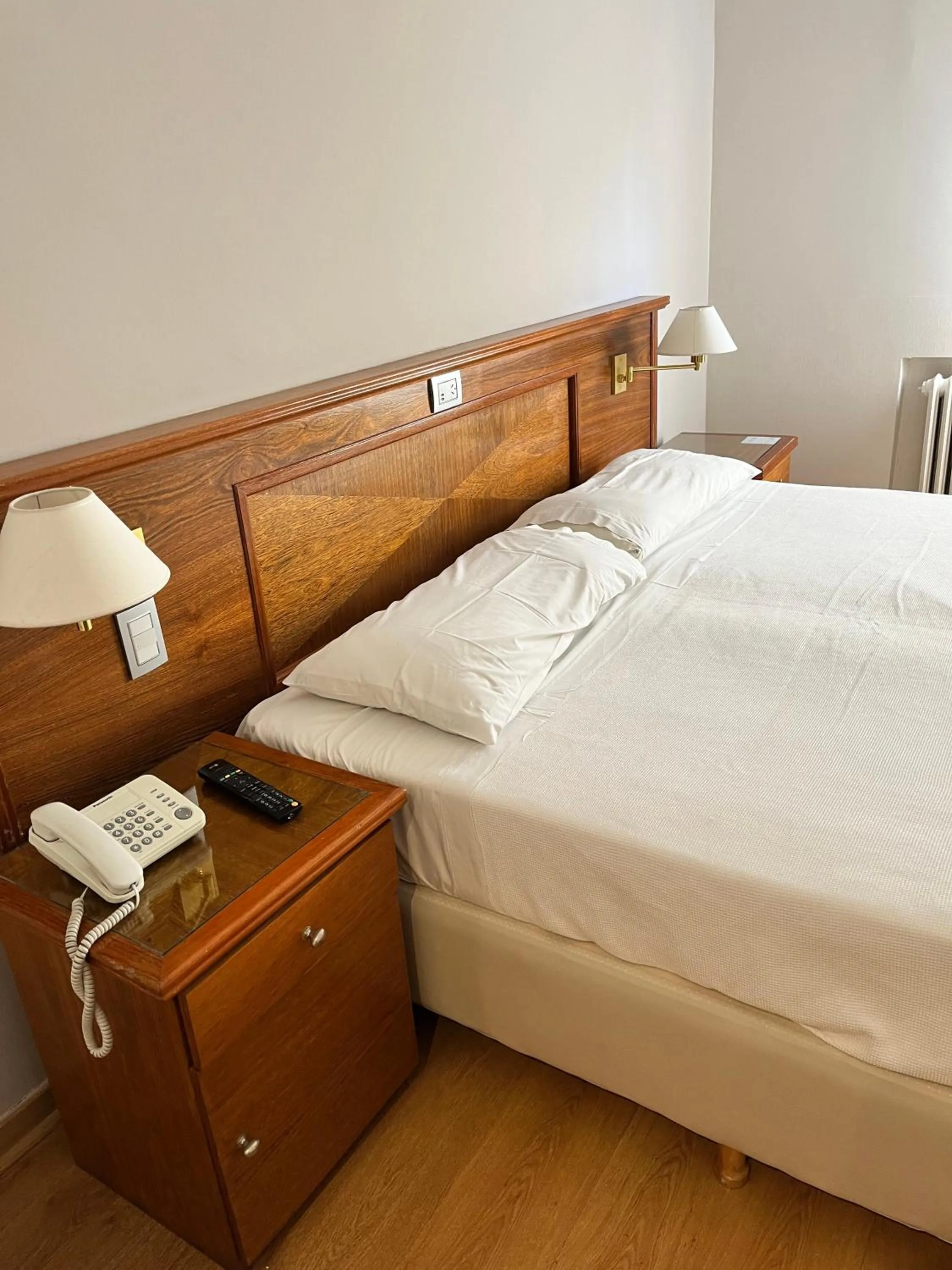 Bed in Bristol Hotel