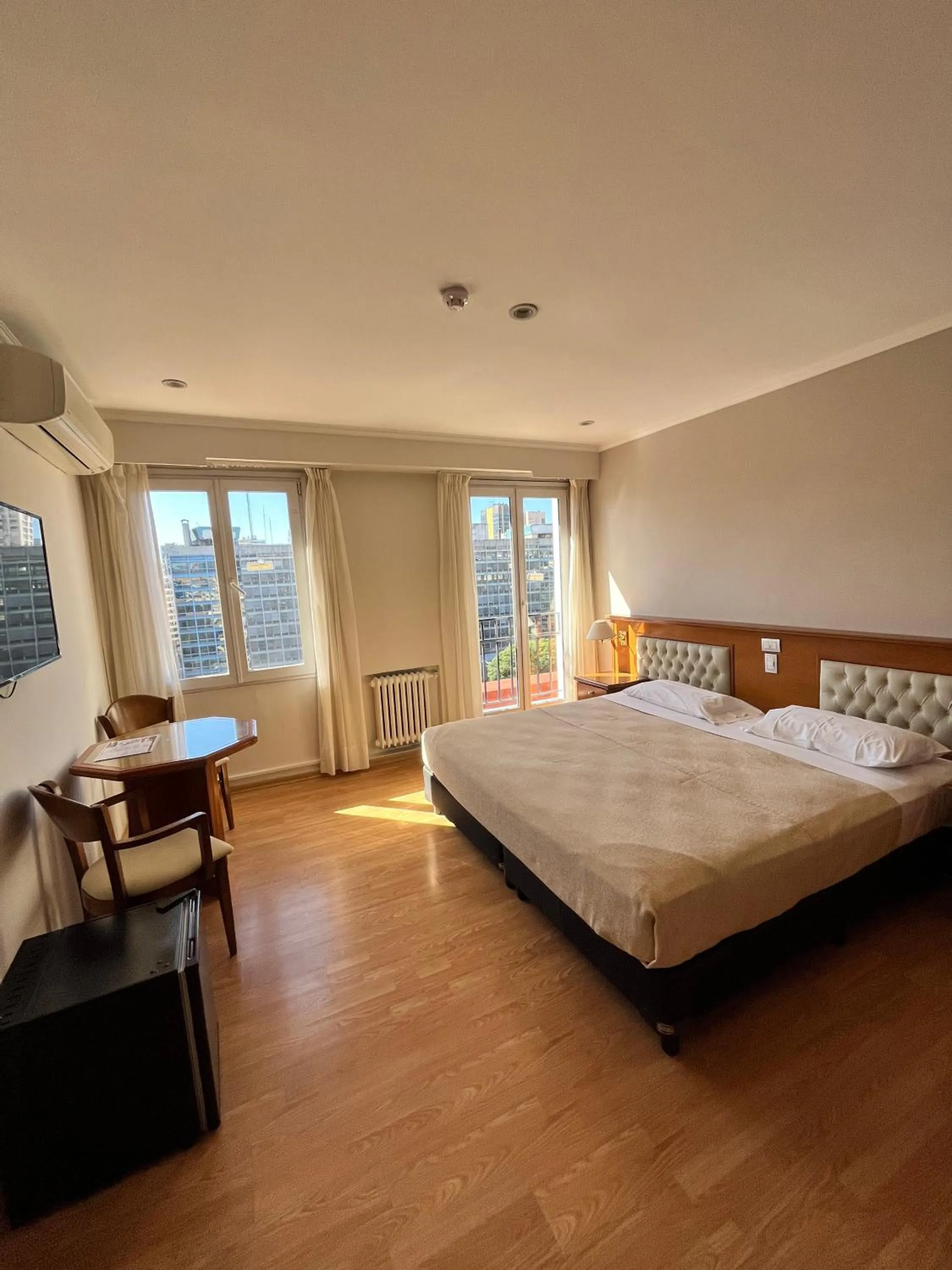 Bed in Bristol Hotel