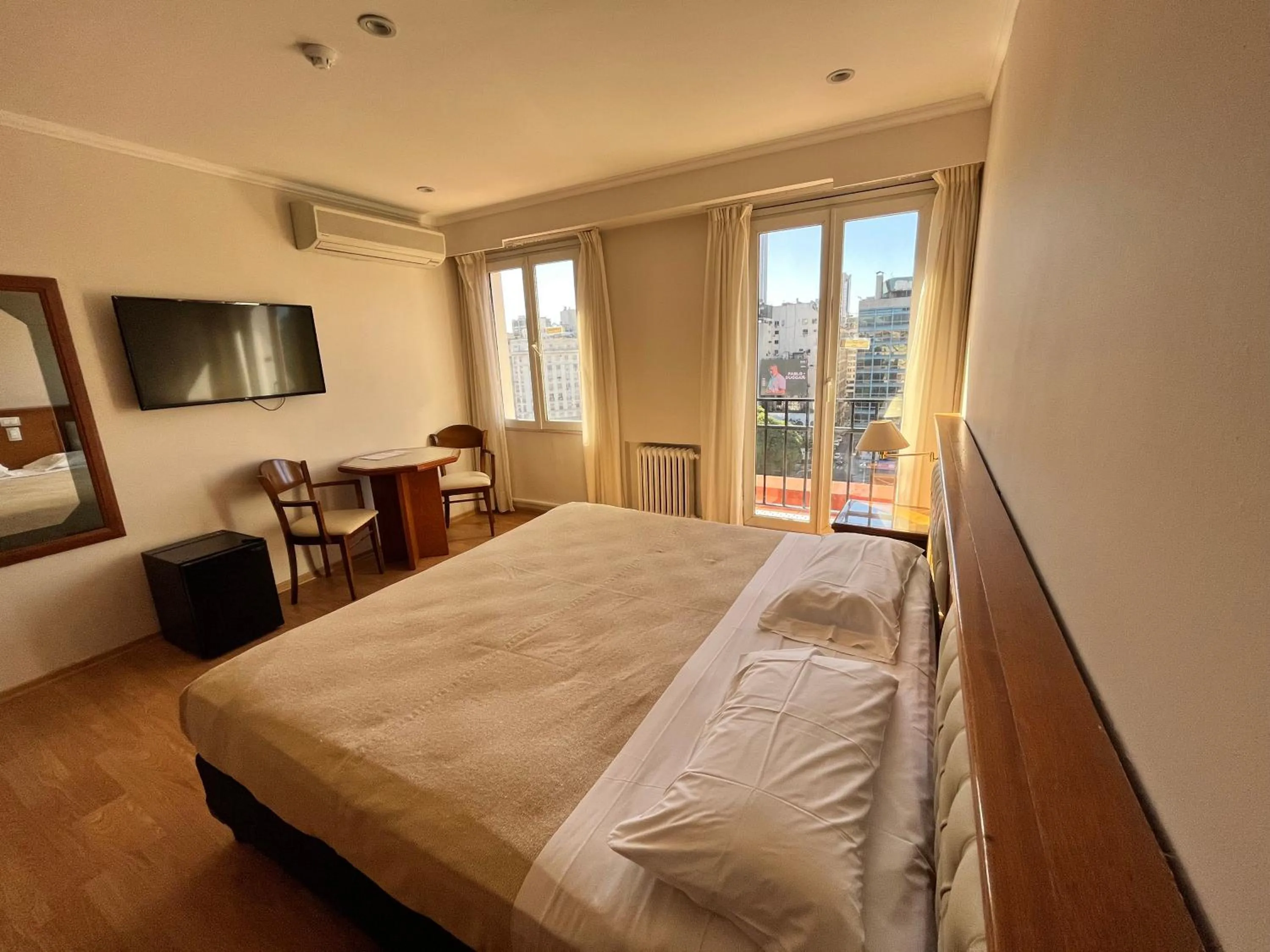 Bed in Bristol Hotel