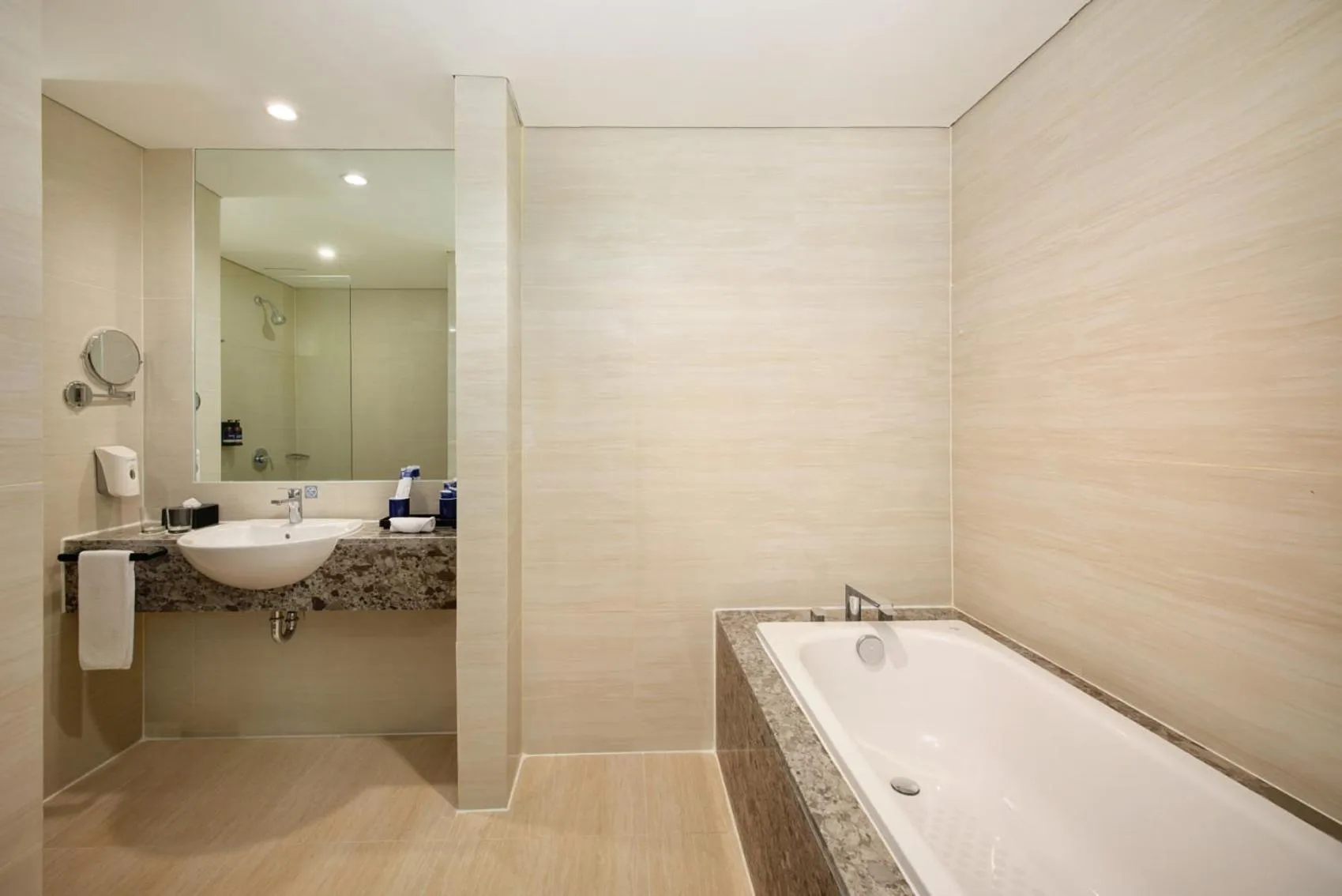 Bathroom in Aston Inn Pantai Losari Makassar