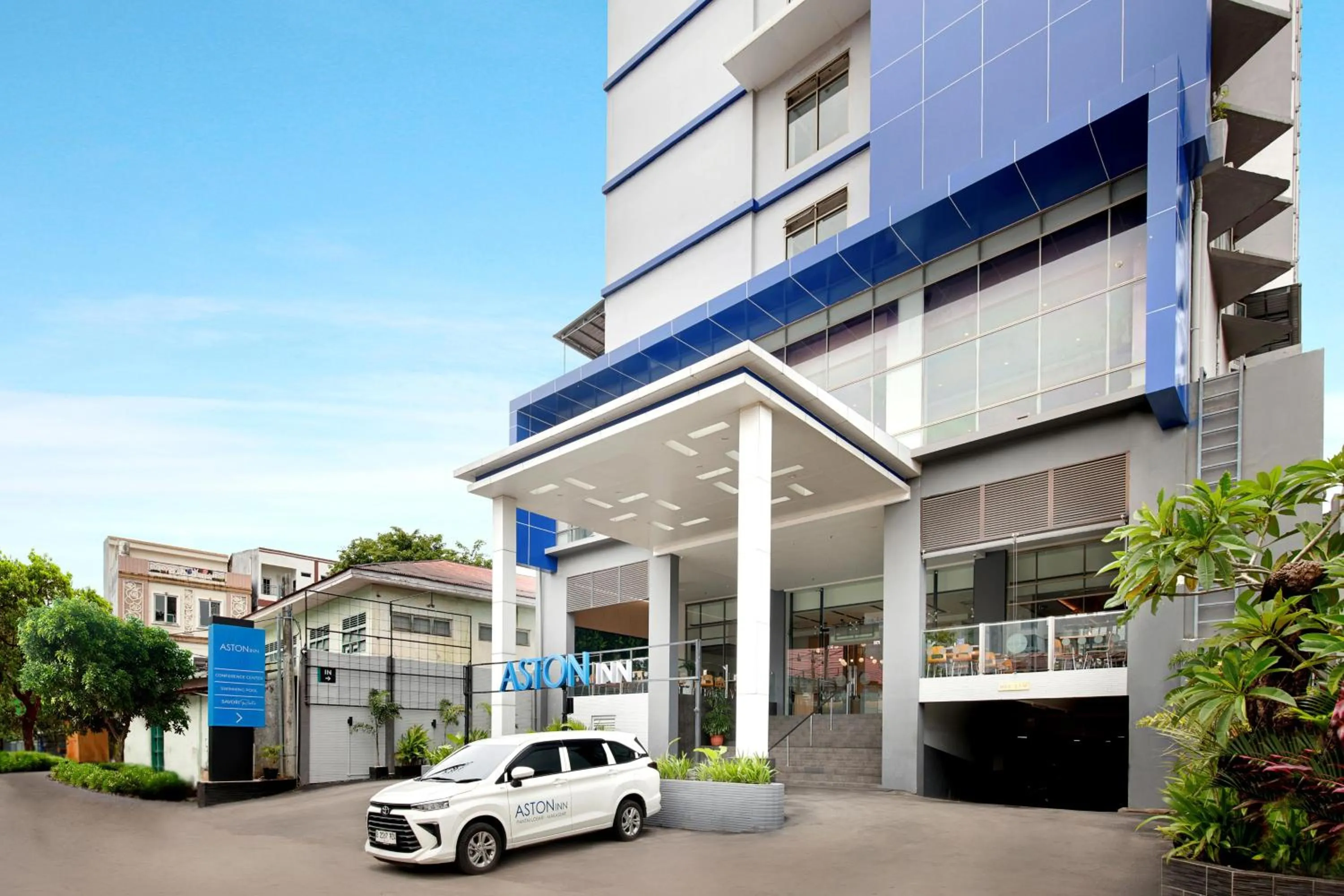 Property building in Aston Inn Pantai Losari Makassar