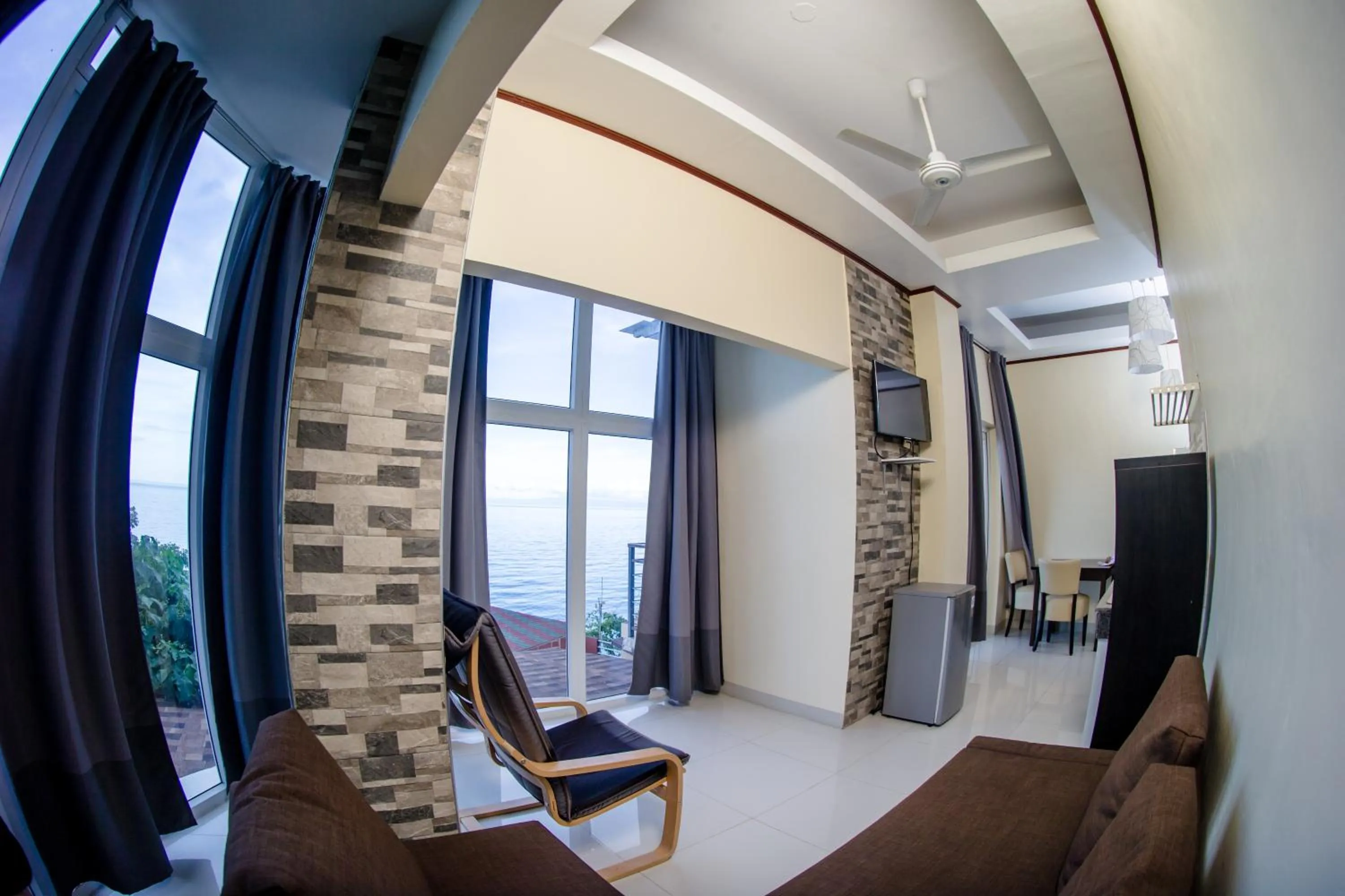 TV and multimedia in Oslob Seafari Resort