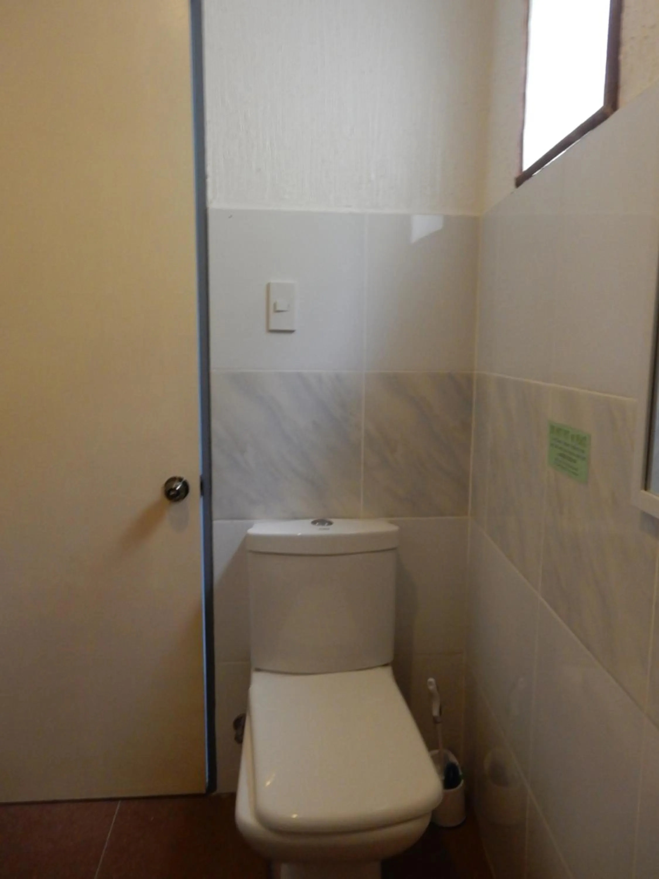 Toilet in Oslob Seafari Resort