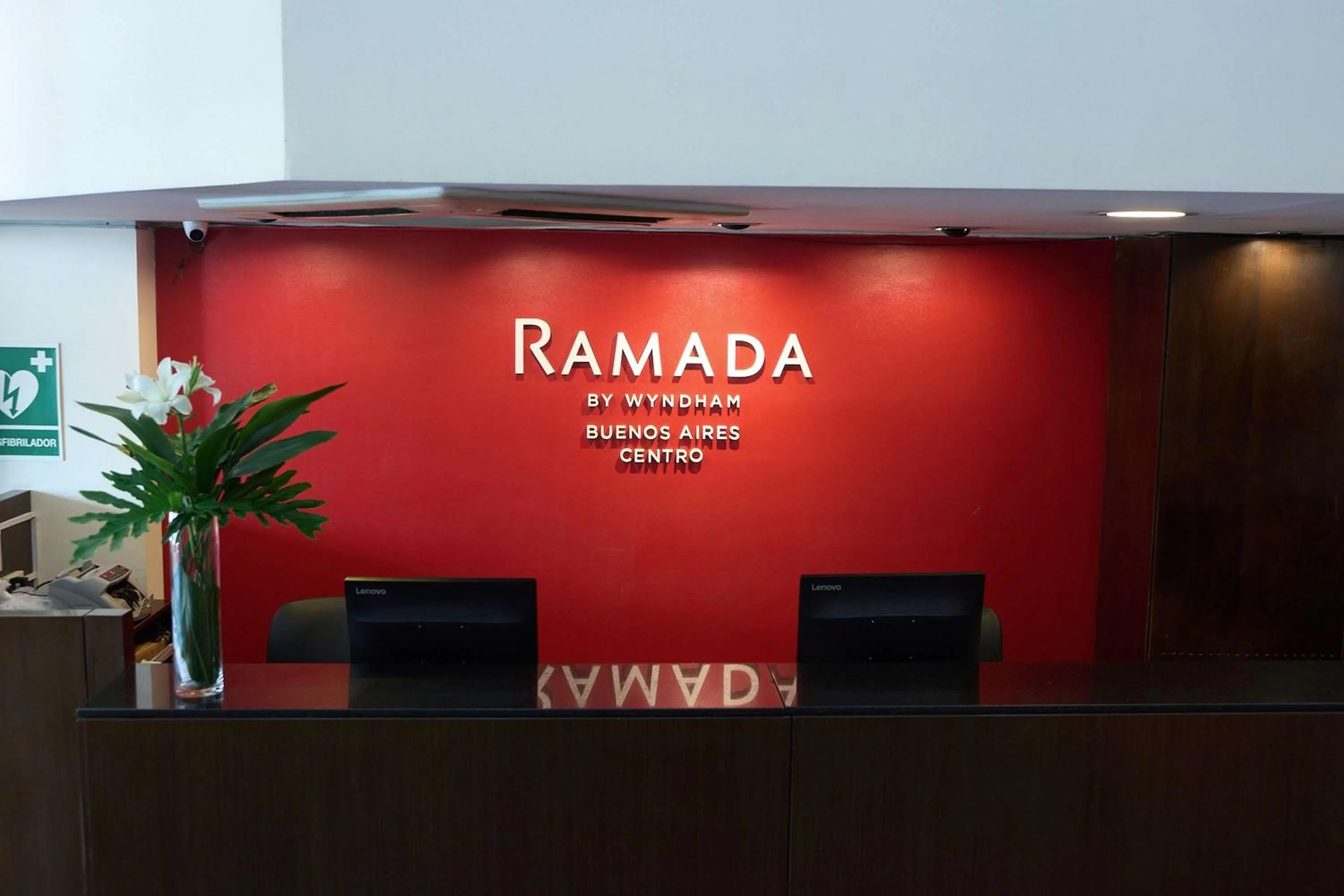 Lobby or reception in Ramada by Wyndham Buenos Aires Centro