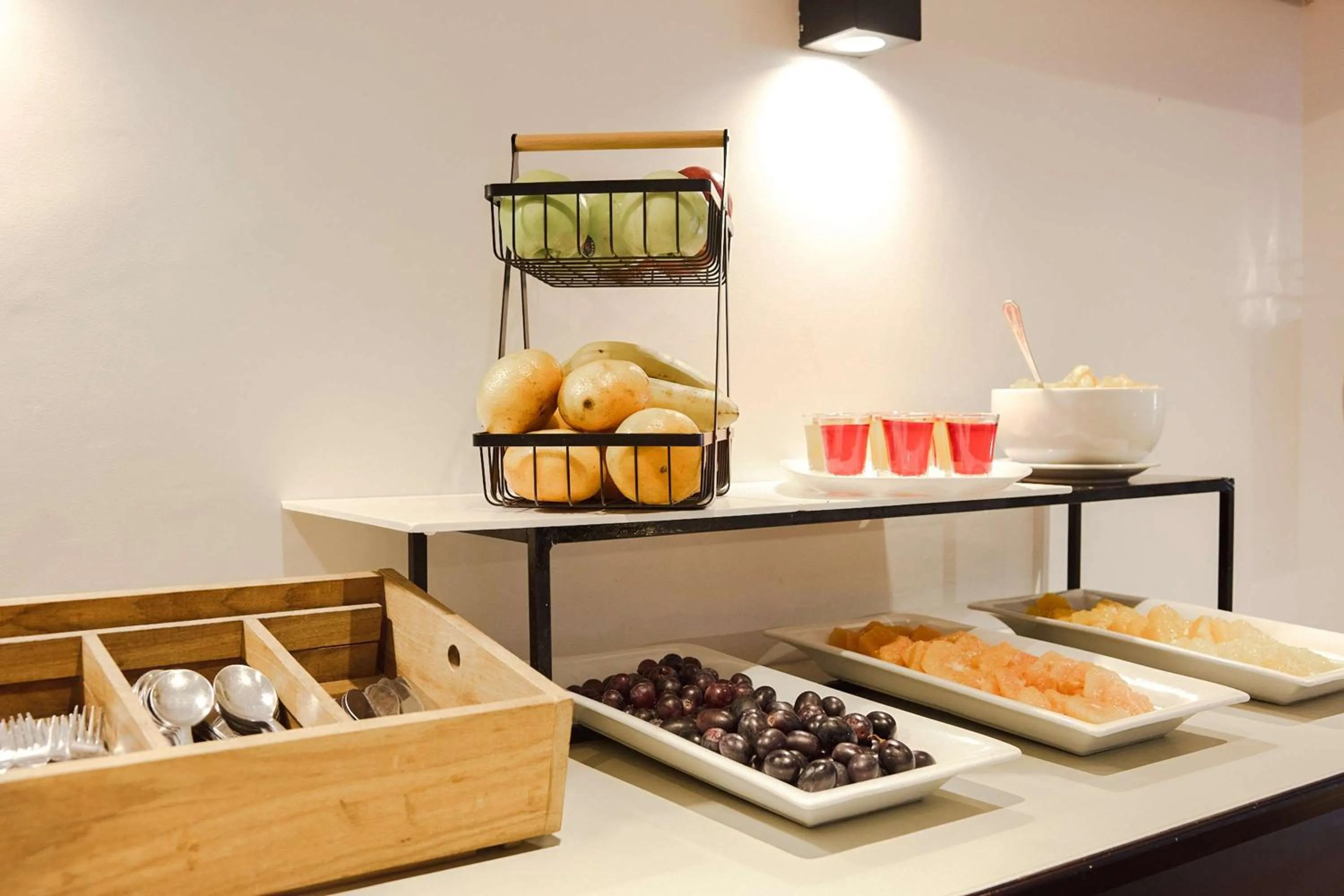 Restaurant/places to eat in Ramada by Wyndham Buenos Aires Centro