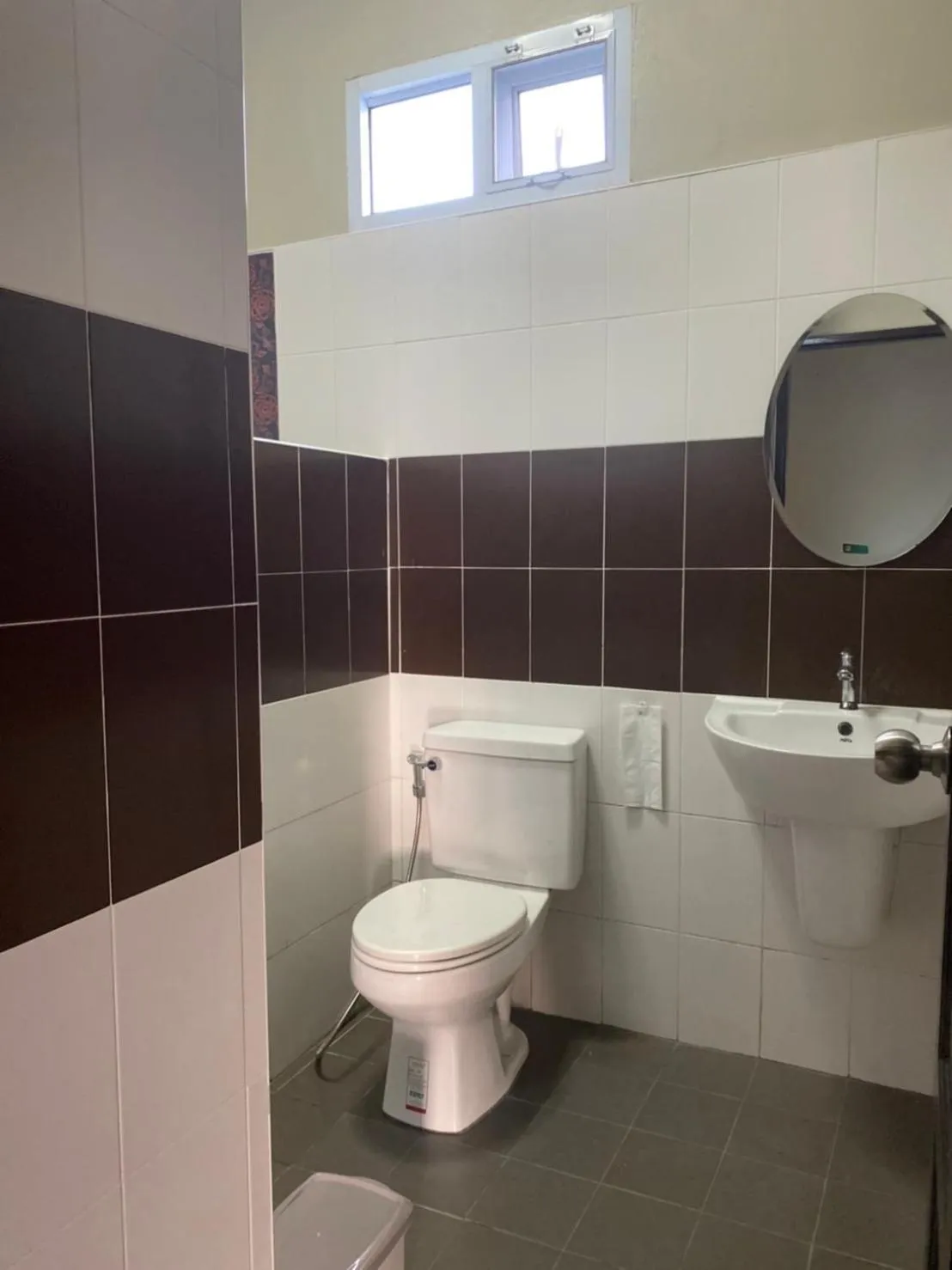 Bathroom in Preme Apartment @maejo