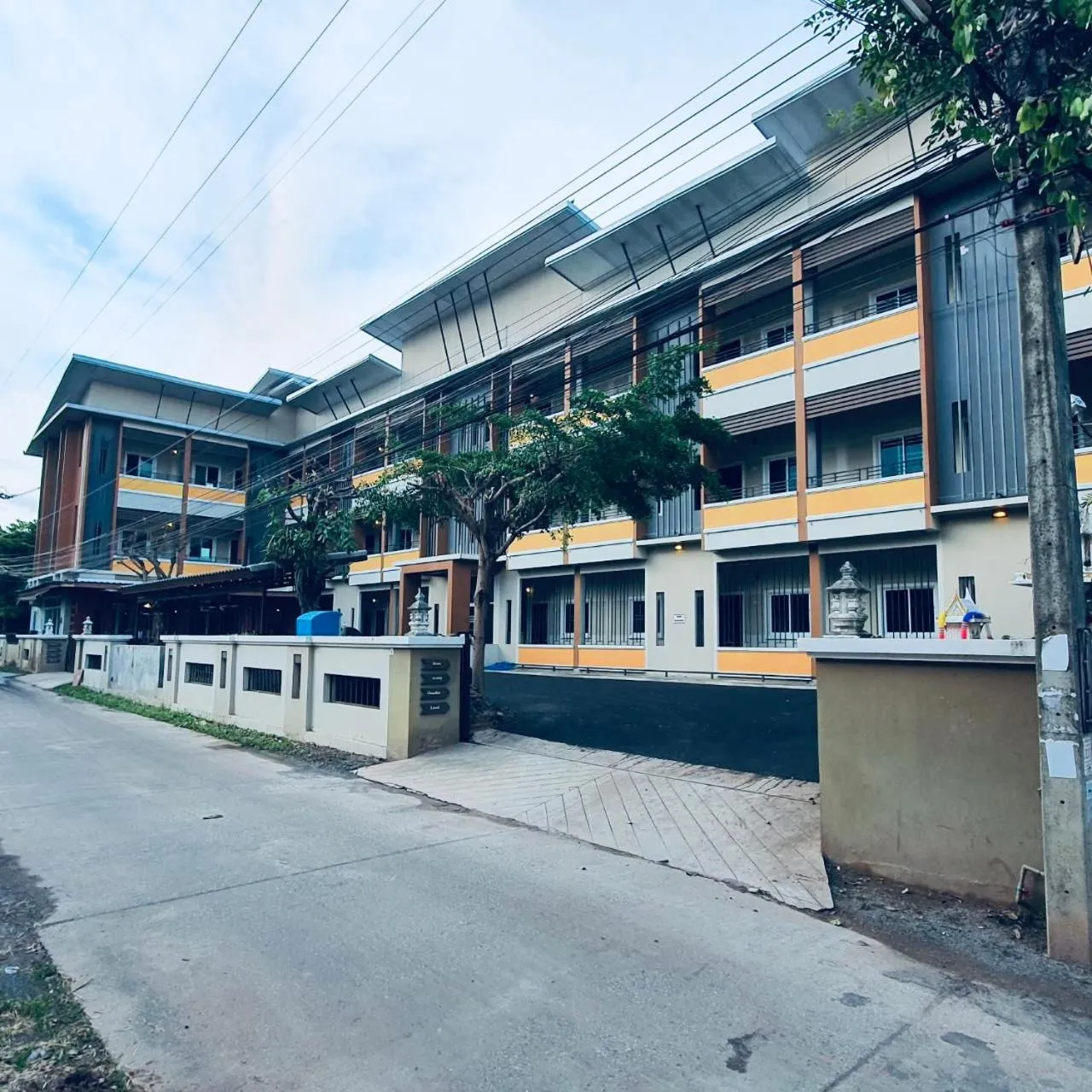 Property building in Preme Apartment @maejo