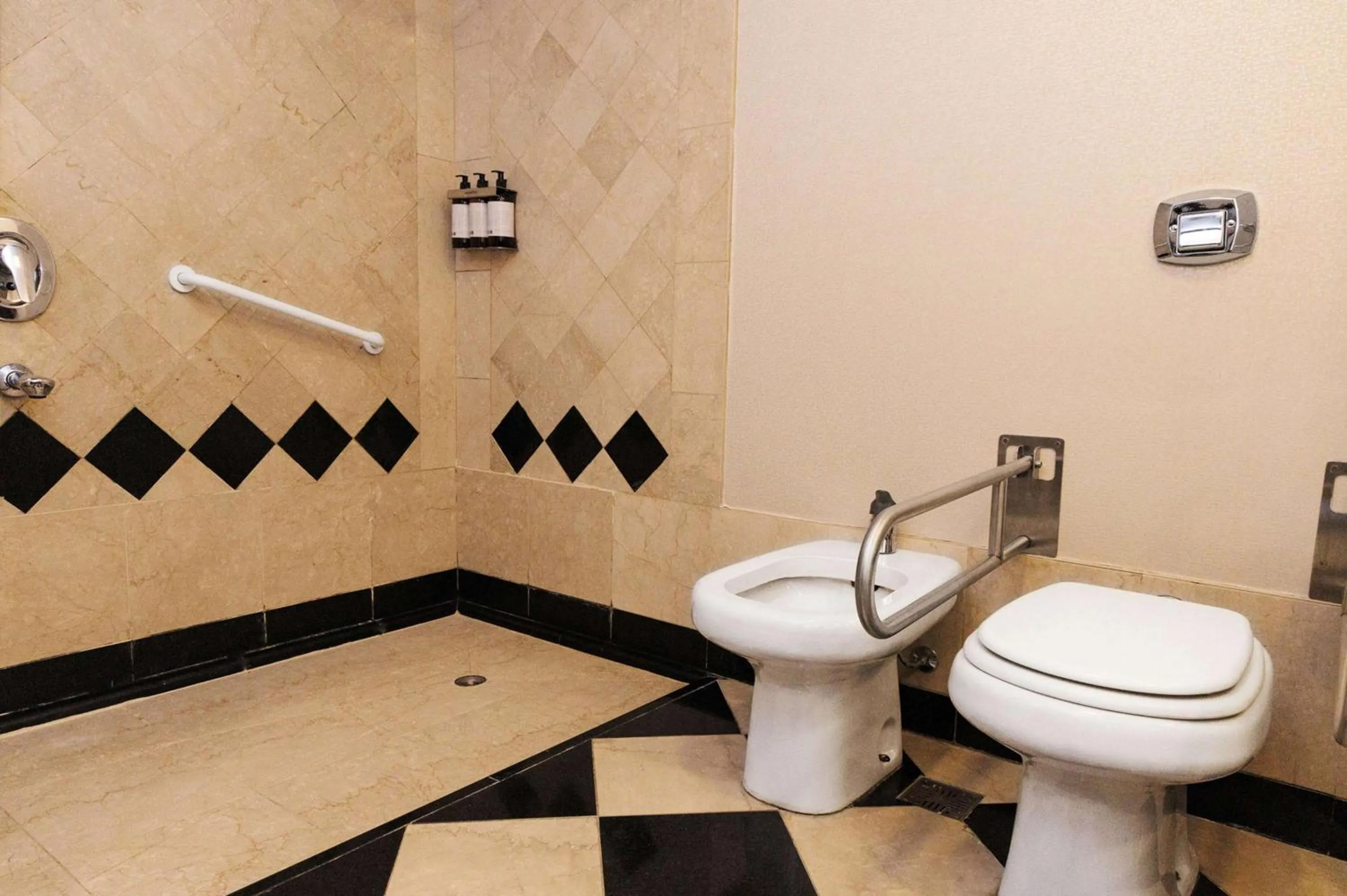 Photo of the whole room in Doubletree By Hilton Buenos Aires