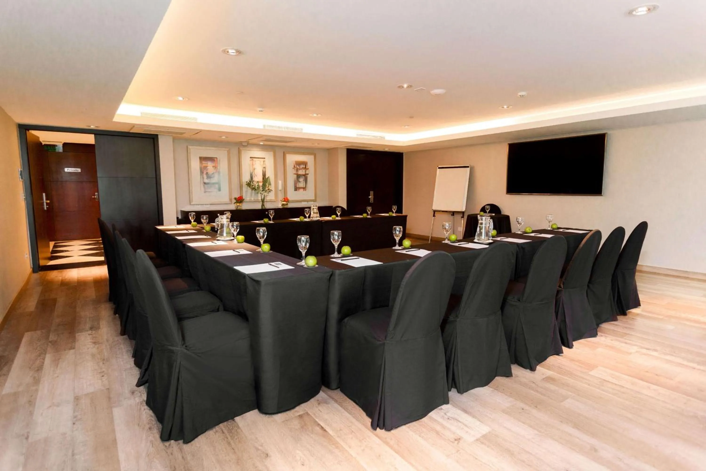Meeting/conference room in Doubletree By Hilton Buenos Aires