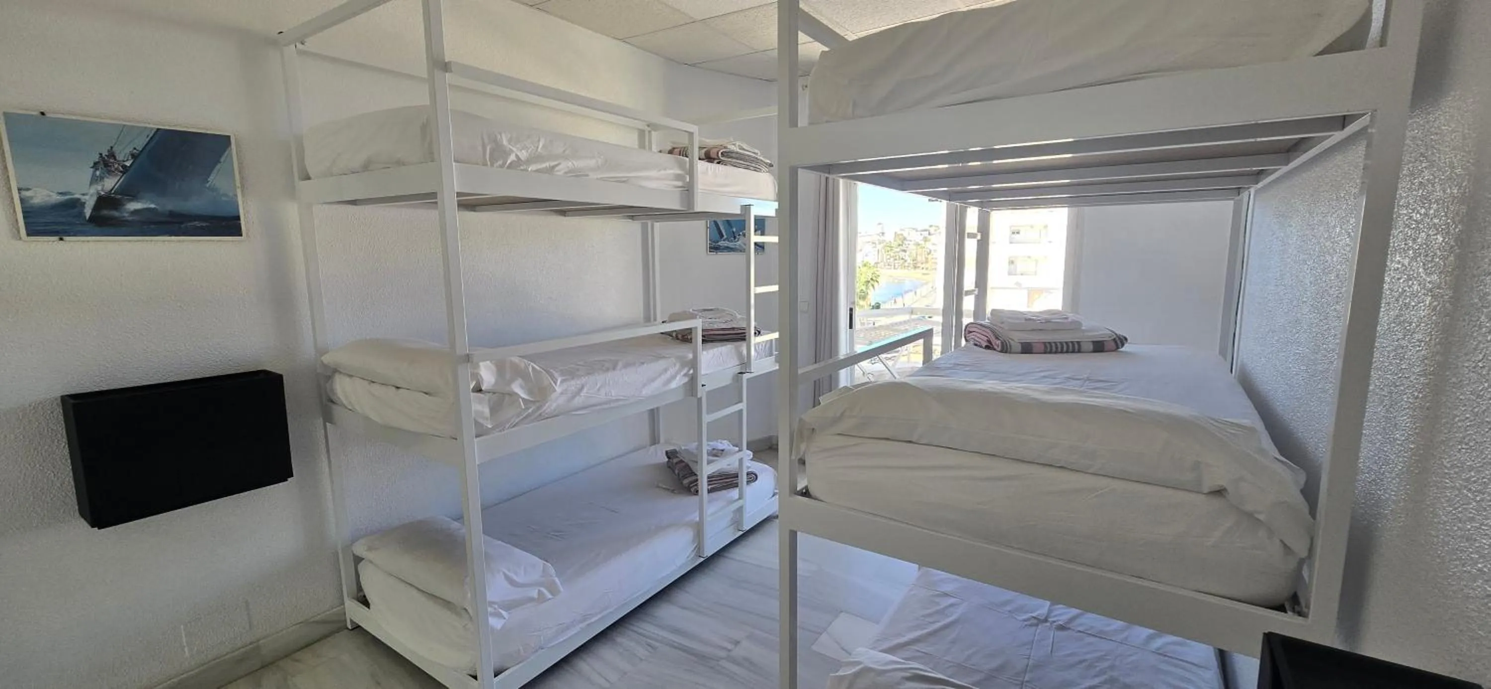 Bed in Albergue Club Náutico de Águilas