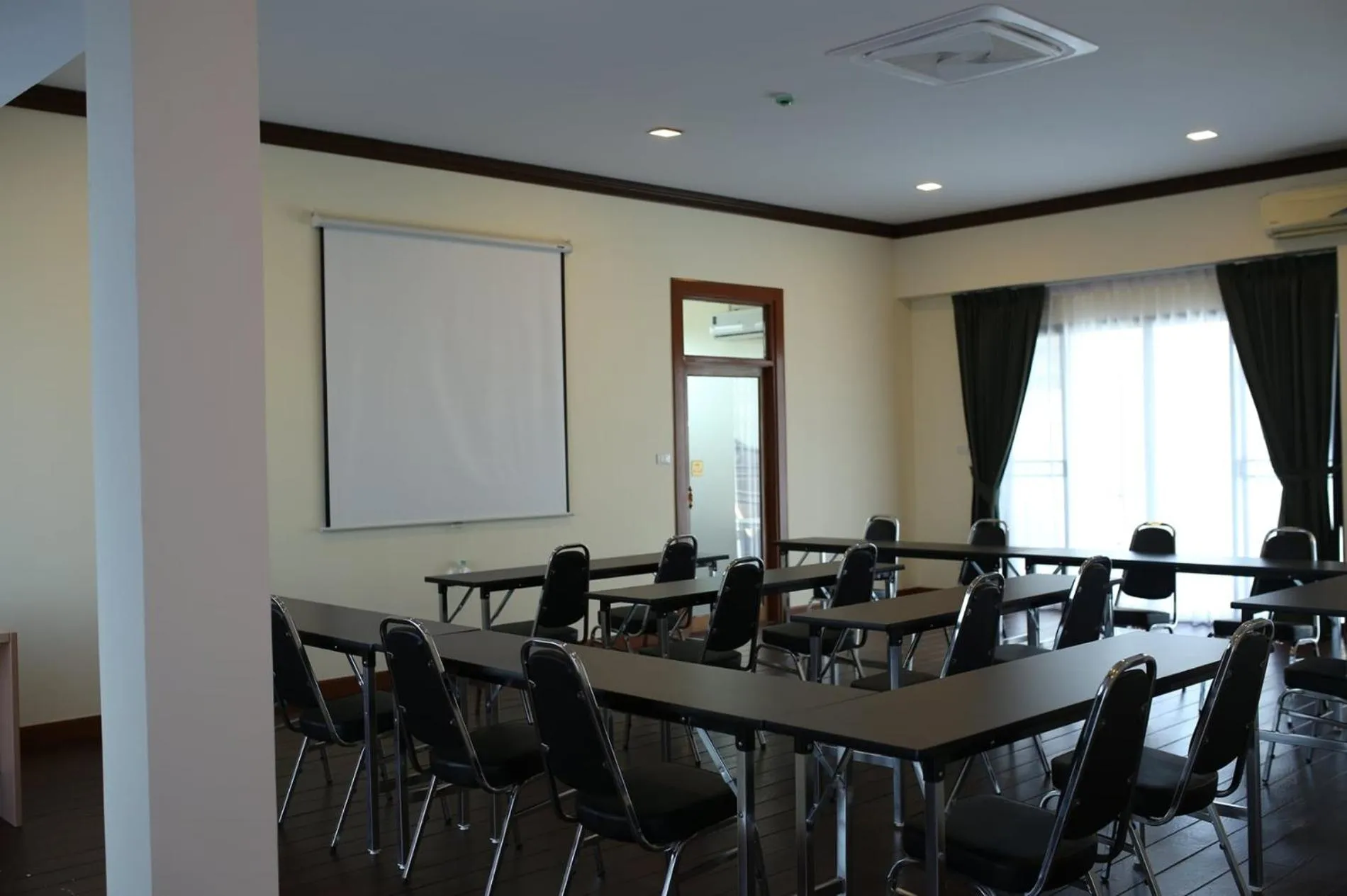Meeting/conference room in Baan Chao Khun Hotel