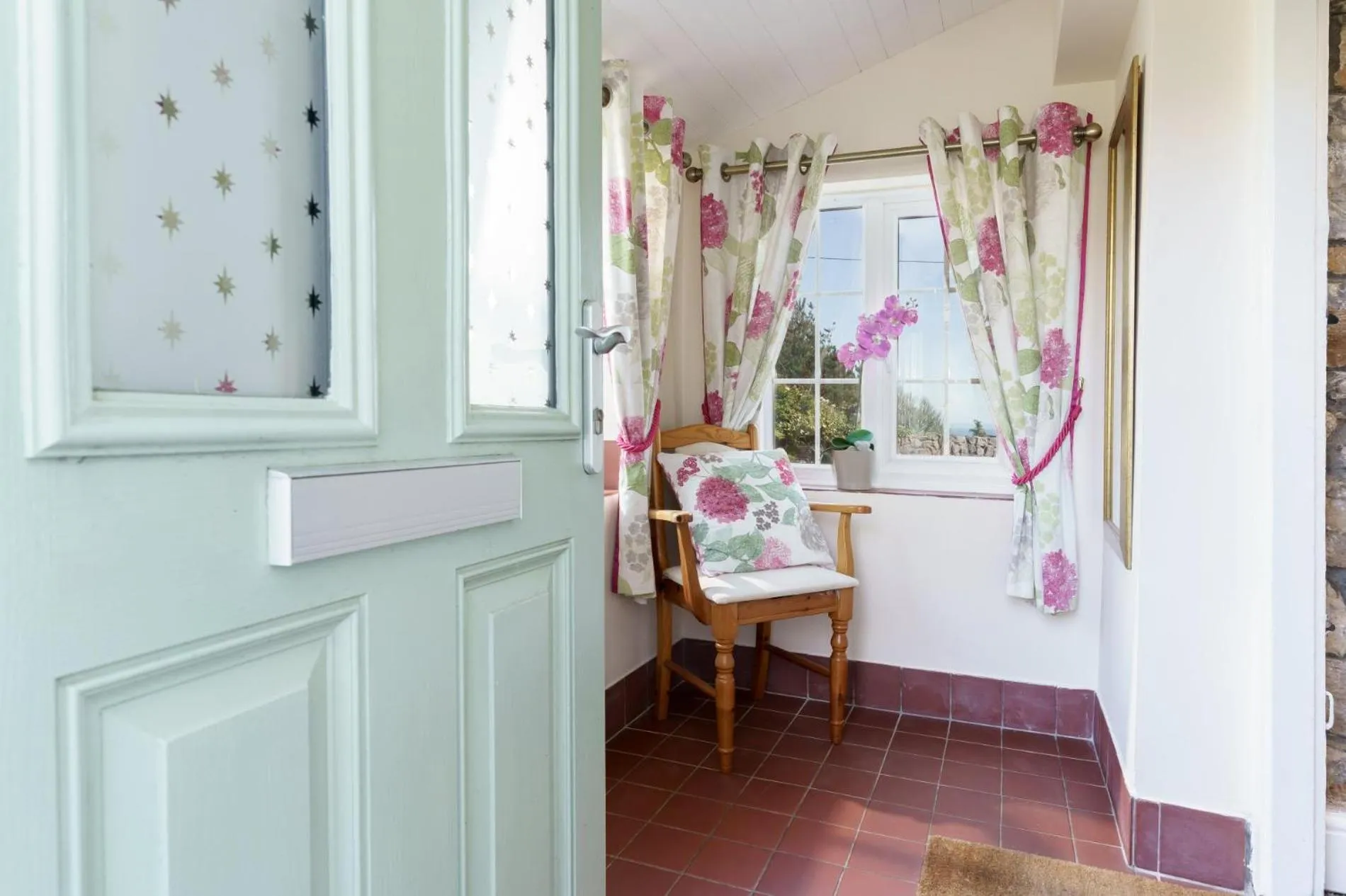 Floor plan in Windy Ridge Cottage - 5 Bedroom Holiday Home - Oxwich