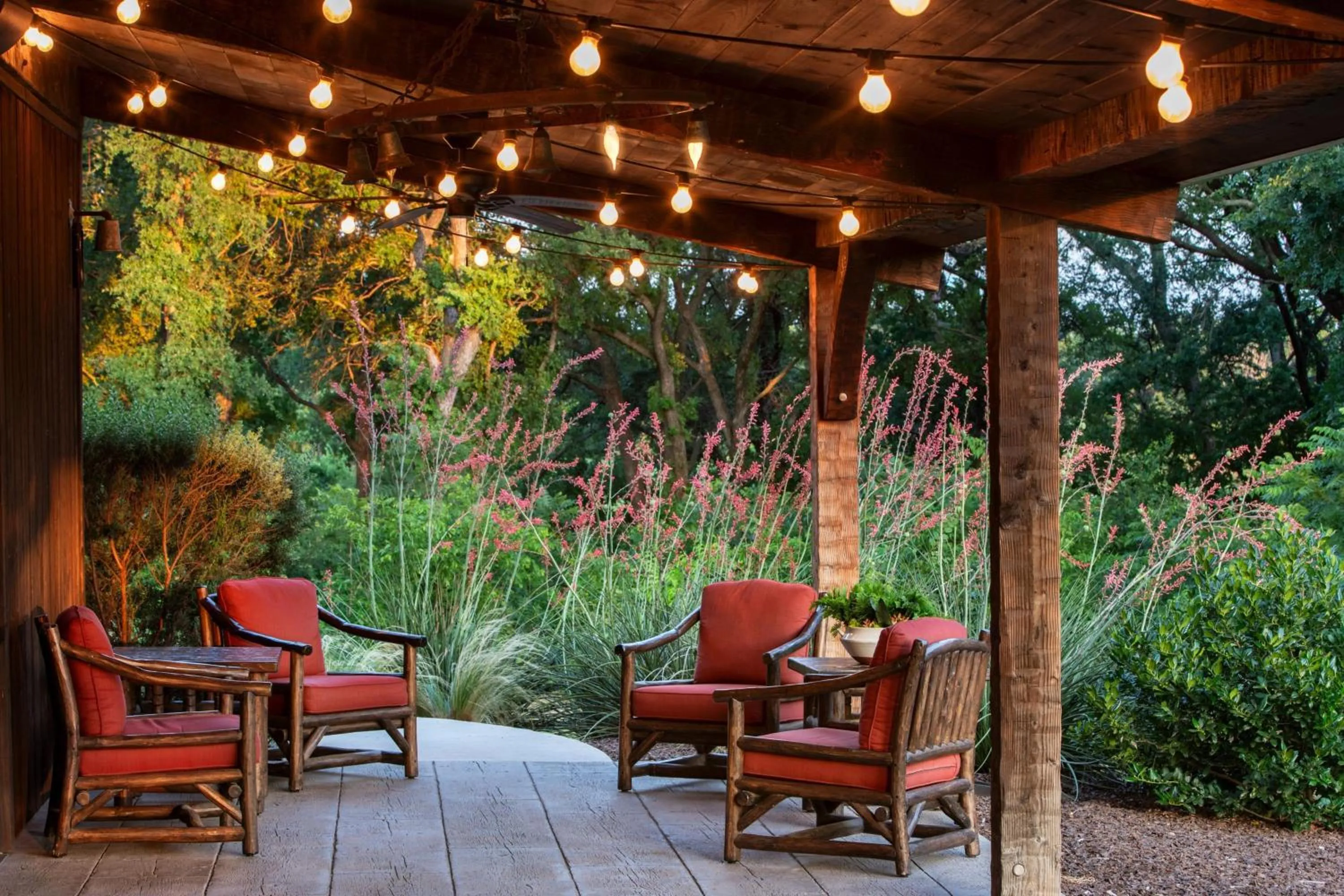 Lounge or bar in Dallas/Fort Worth Marriott Hotel & Golf Club at Champions Circle