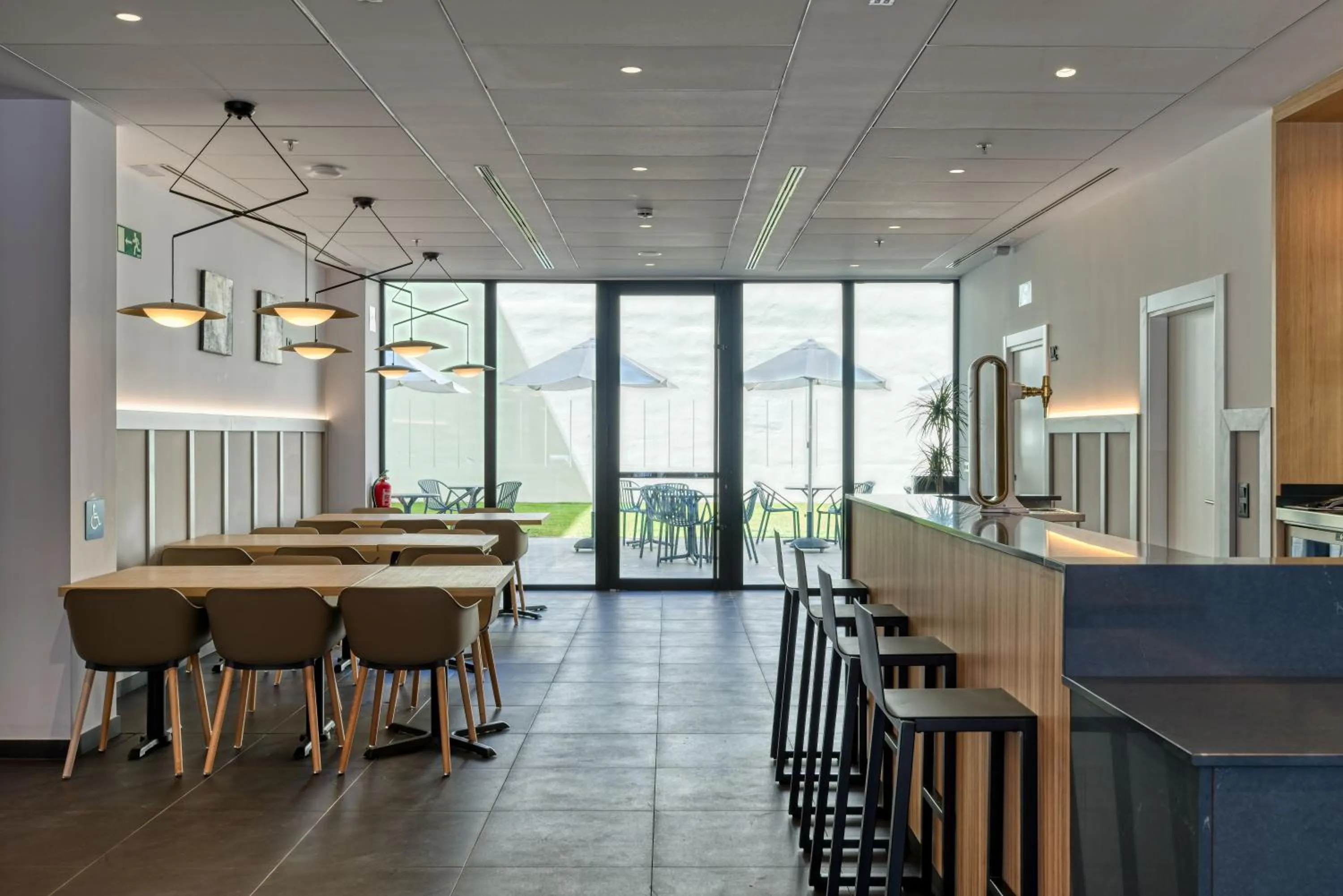 Lounge or bar in DWO Yuste Alcalá