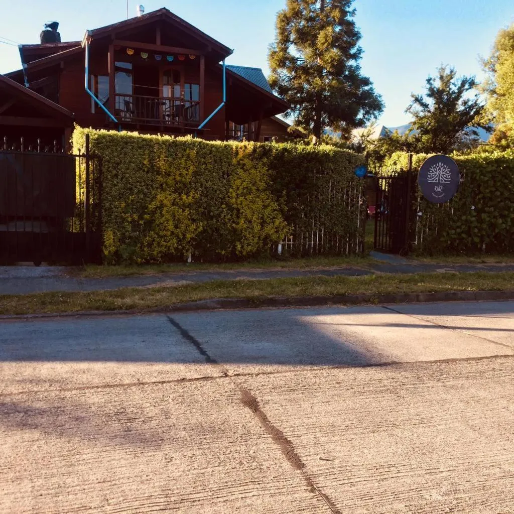 Property building in Hostel Raíz