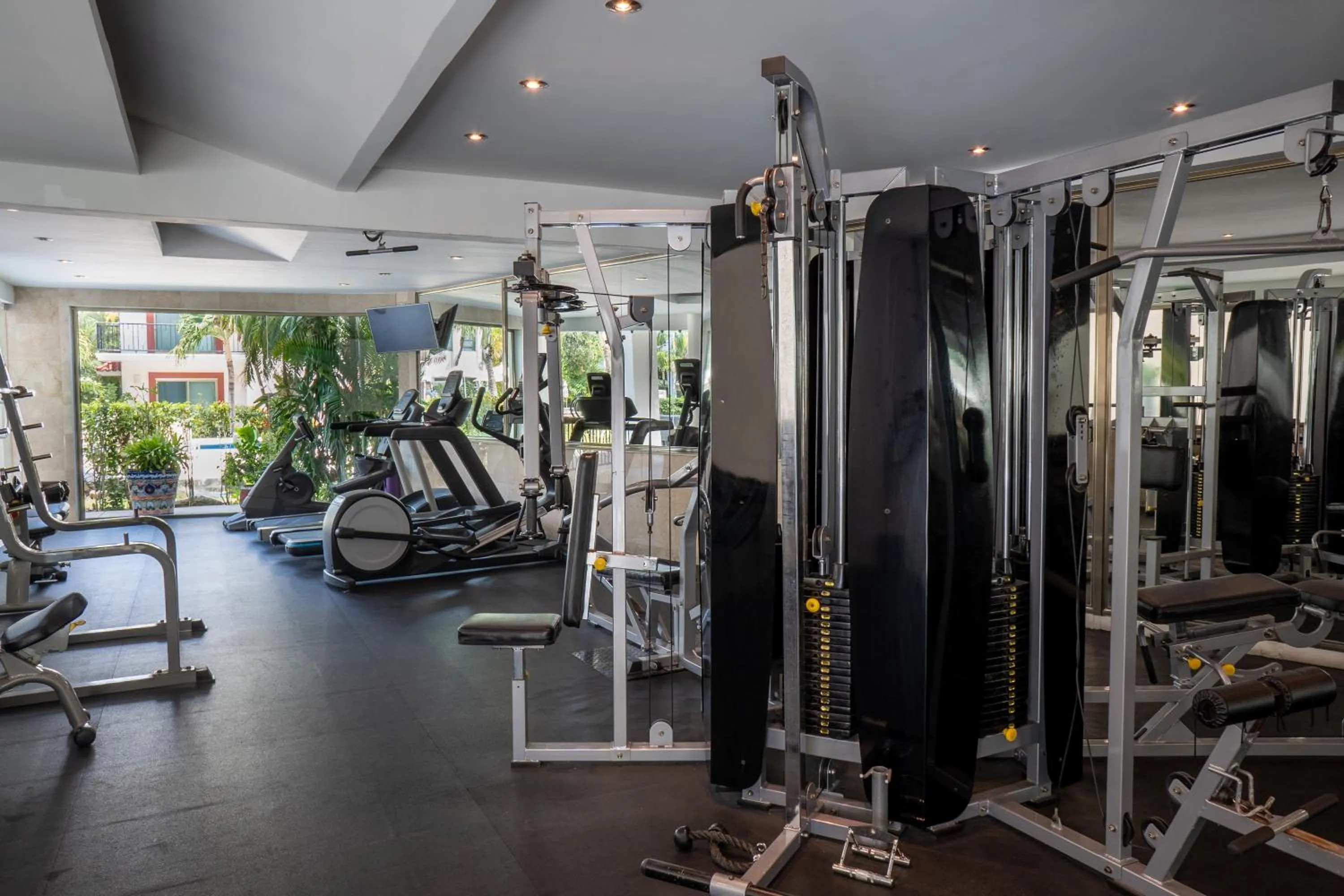 Fitness centre/facilities in Paseo del Sol Condohotel by BVR