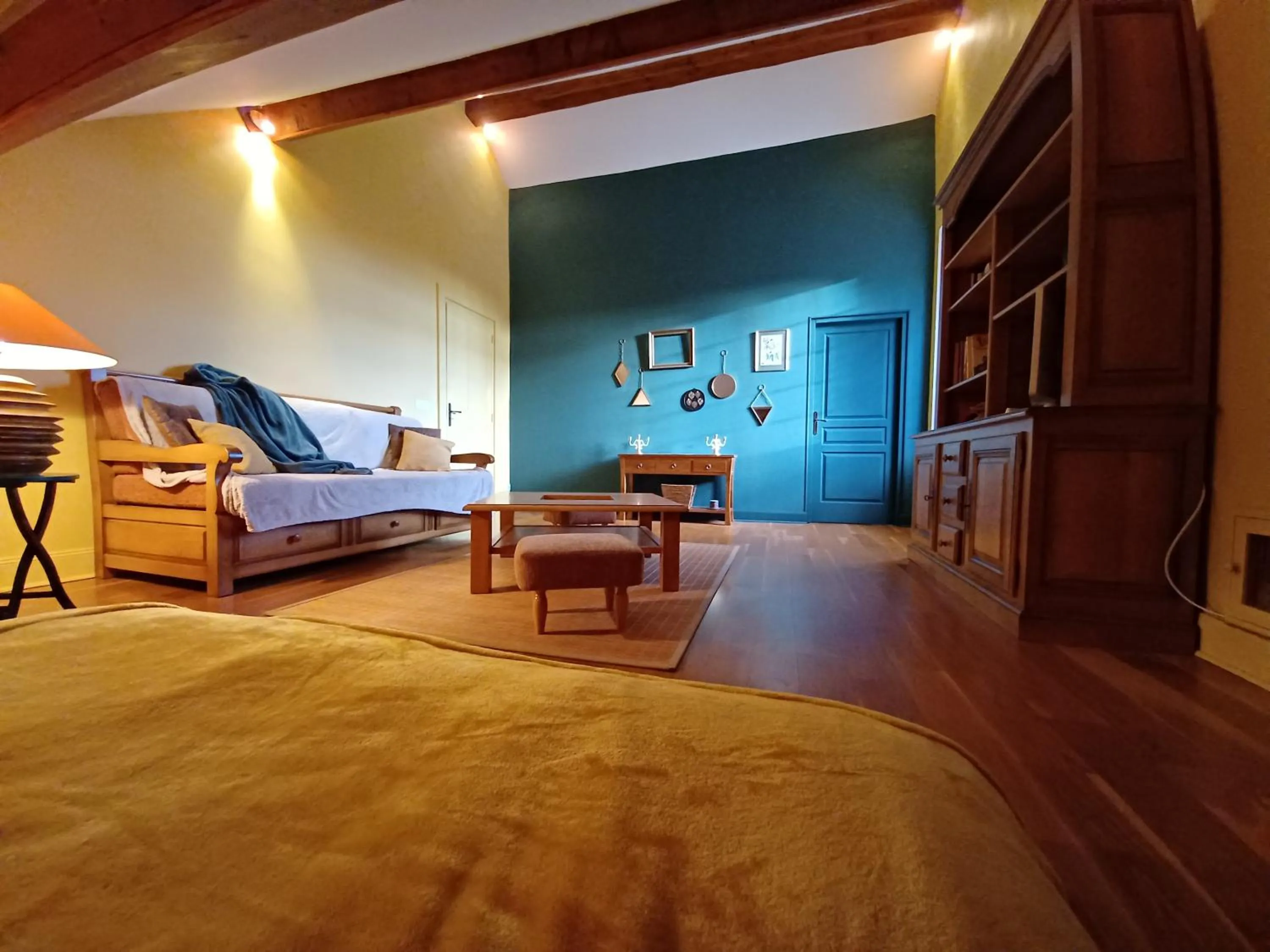 Living room, Bed in La Grange de Lily