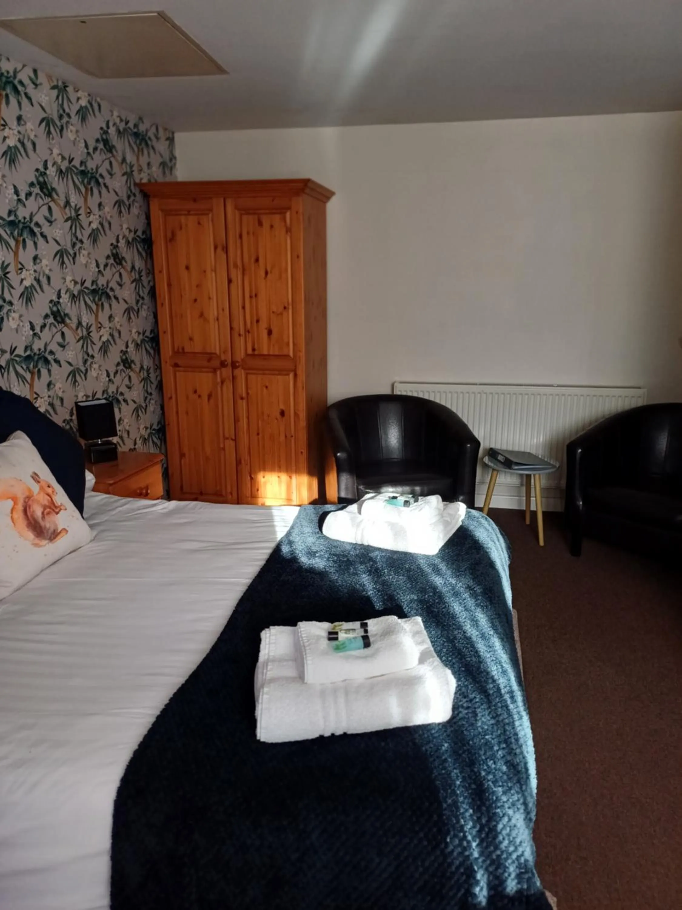 Bedroom in The Queen Victoria