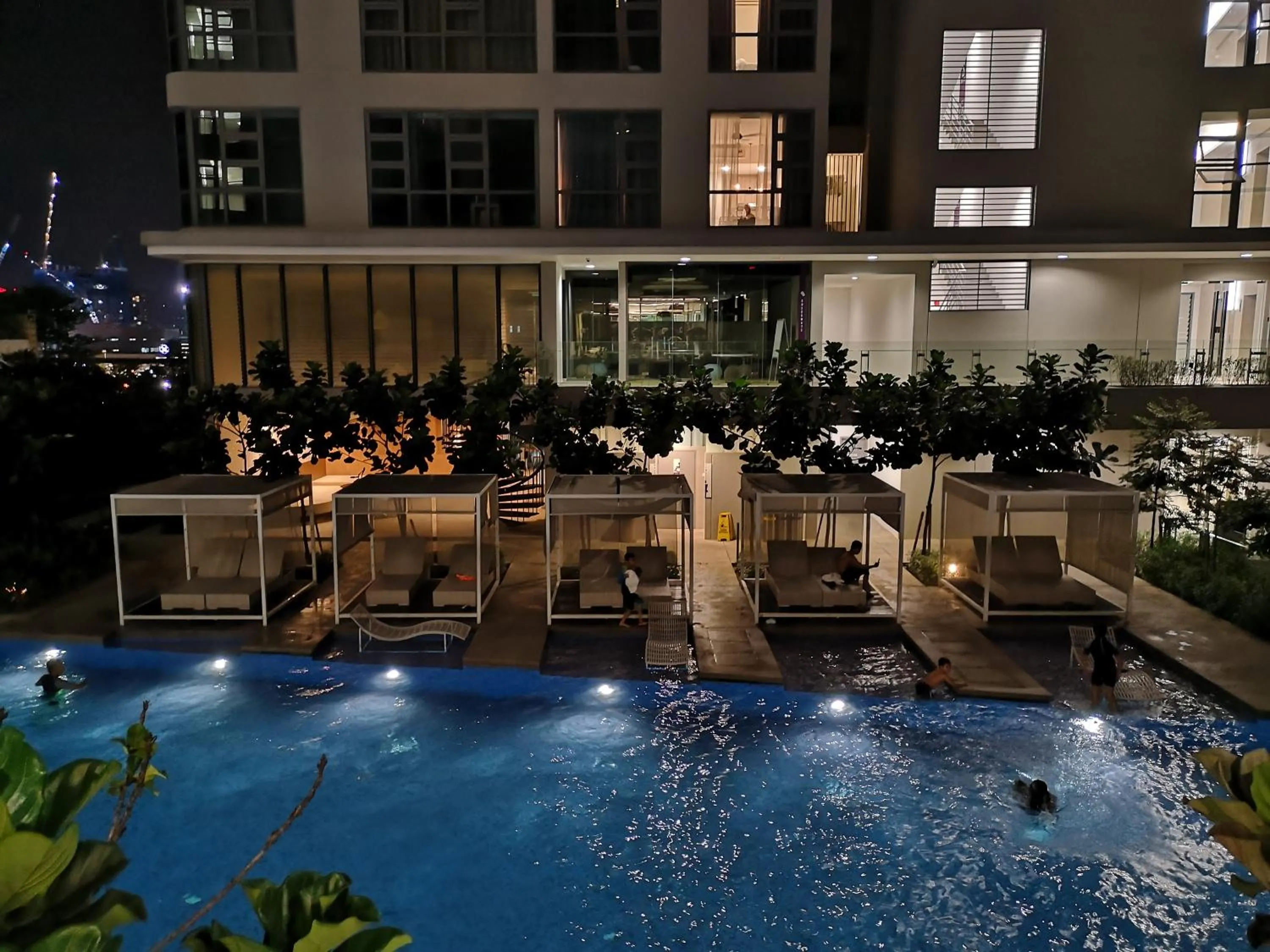 Swimming pool in Infini Suites@ The Robertson Bukit Bintang