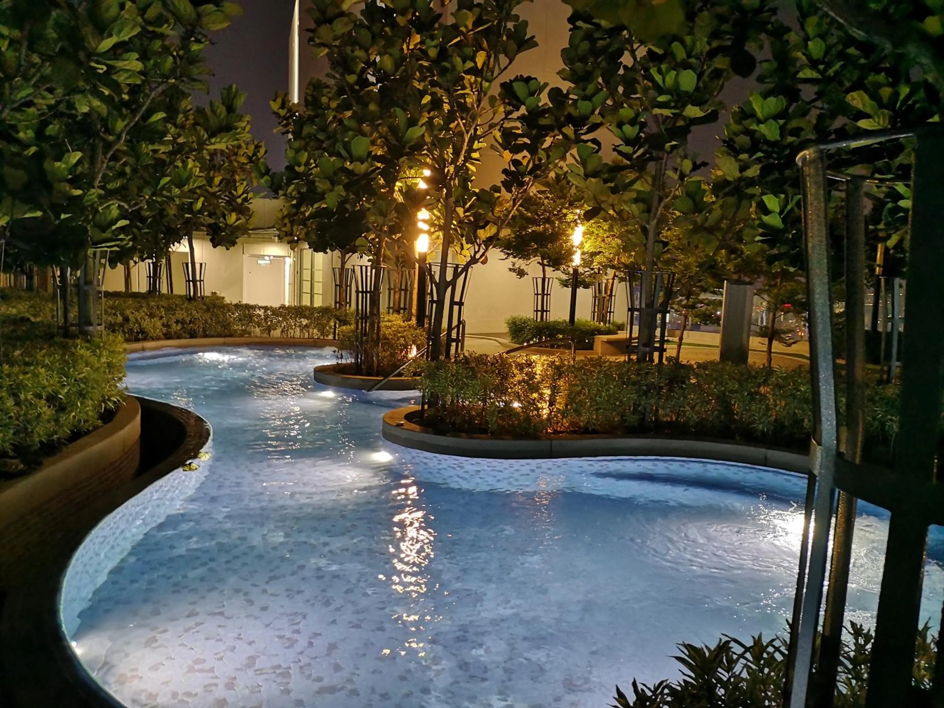 Swimming pool in Infini Suites@ The Robertson Bukit Bintang