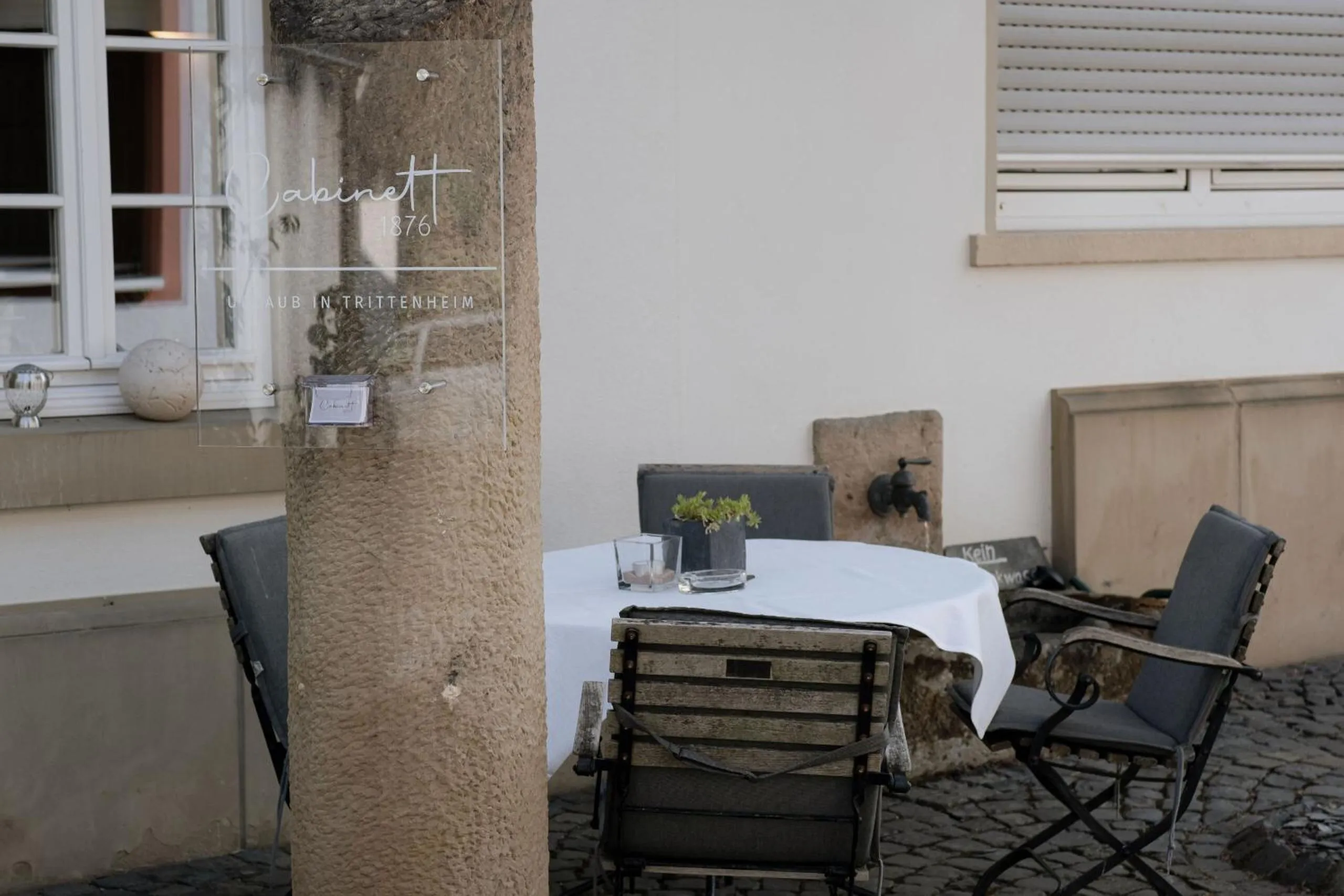 Property building in Cabinett 1876