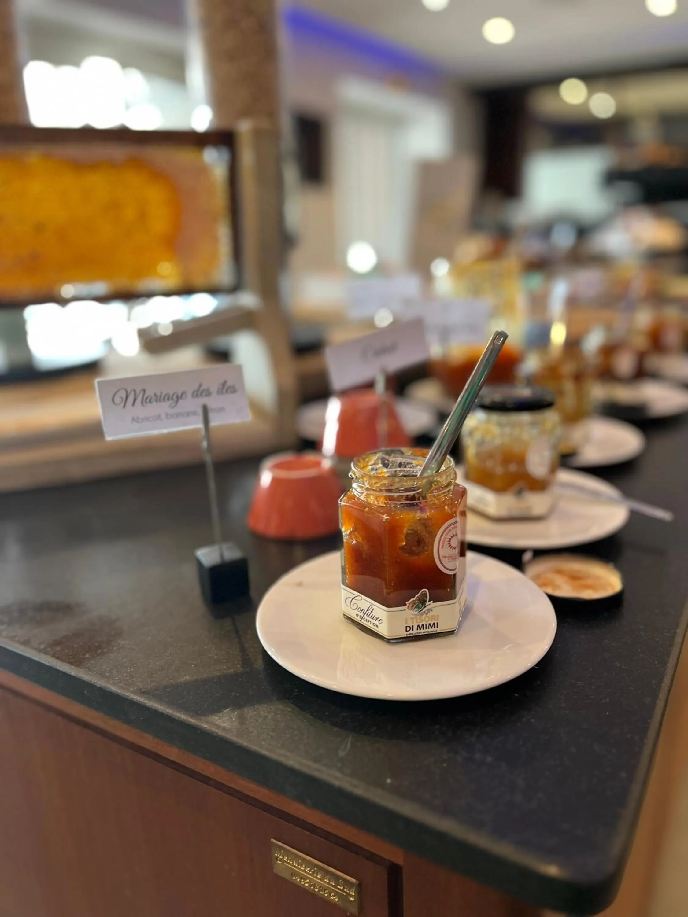 Buffet breakfast in Le Golfe