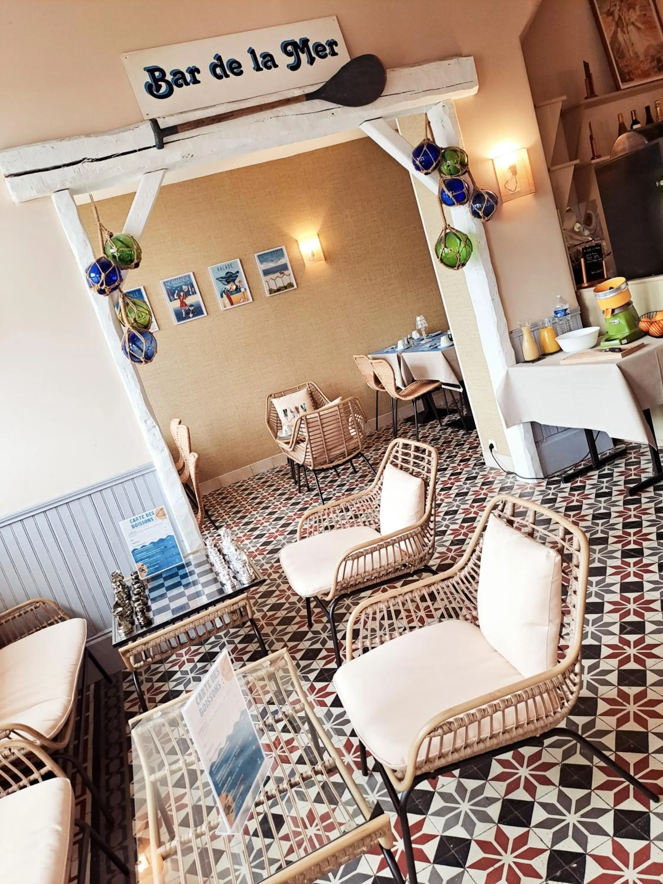 Seating area in Hôtel De La Mer - Deauville Blonville - Boutique Hôtel de charme vue Mer ou Campagne - Accès direct plage