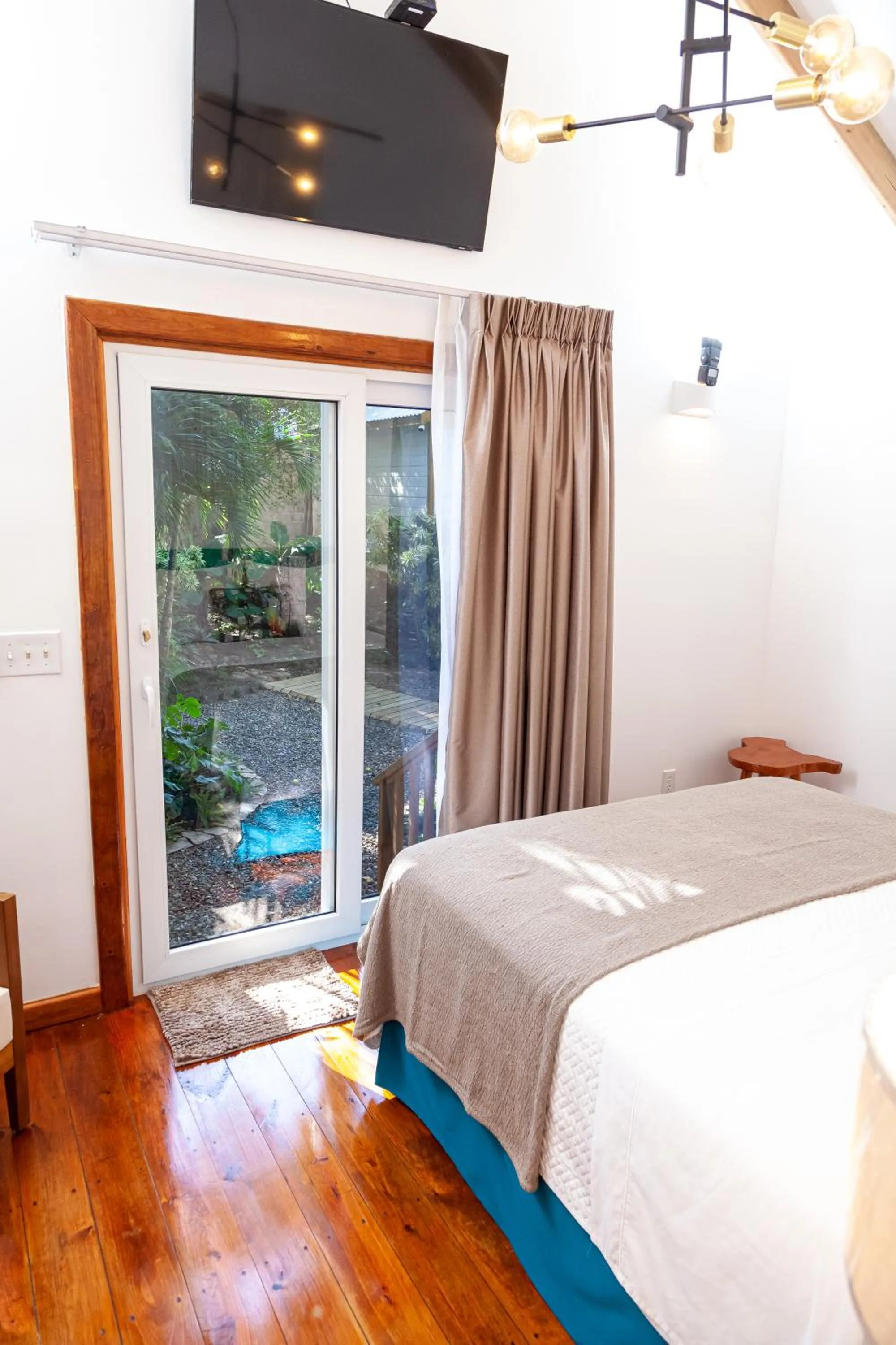 Bedroom, Bed in Angeli Gardens Boutique Hotel