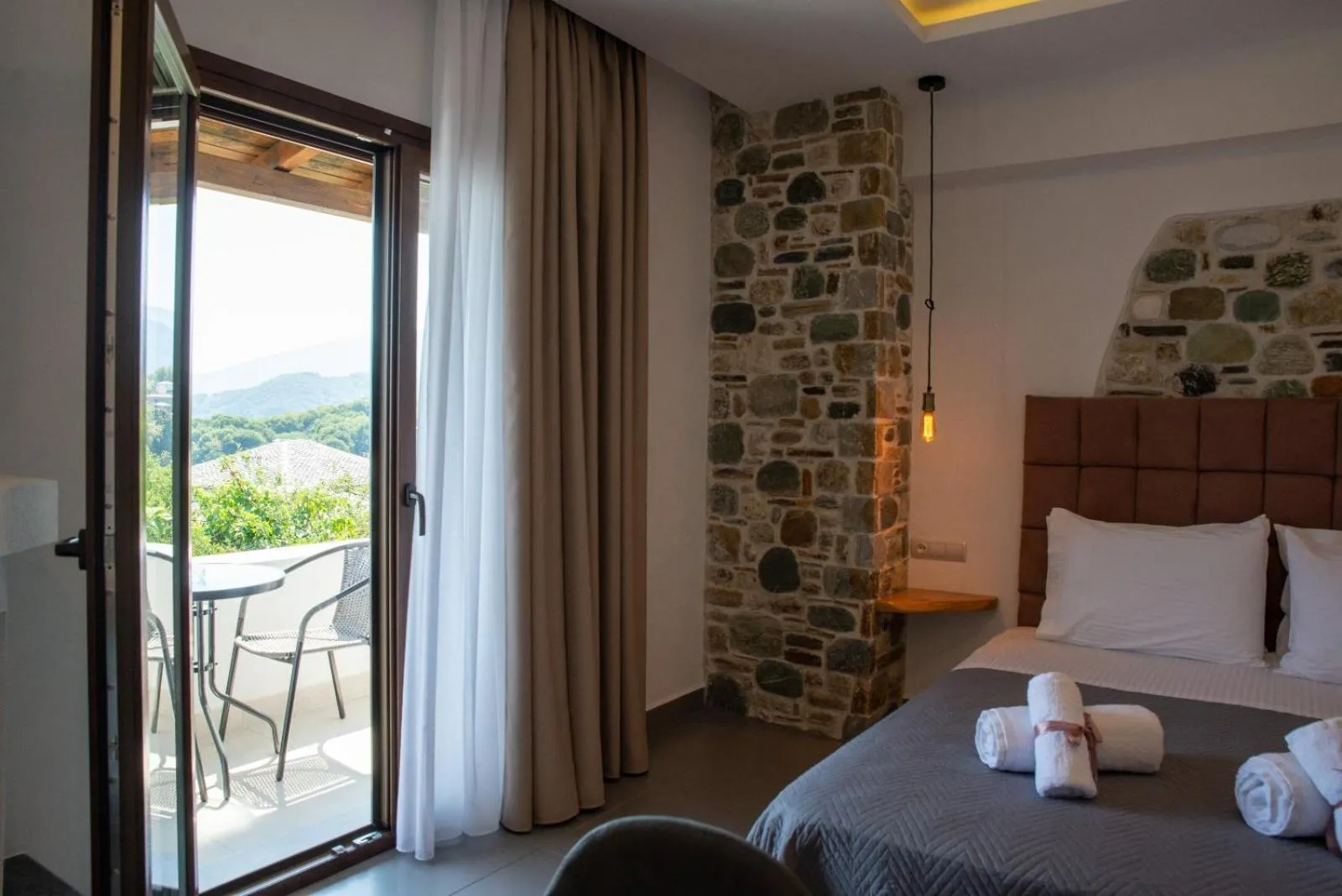 Bed in Aelia Mount Suites