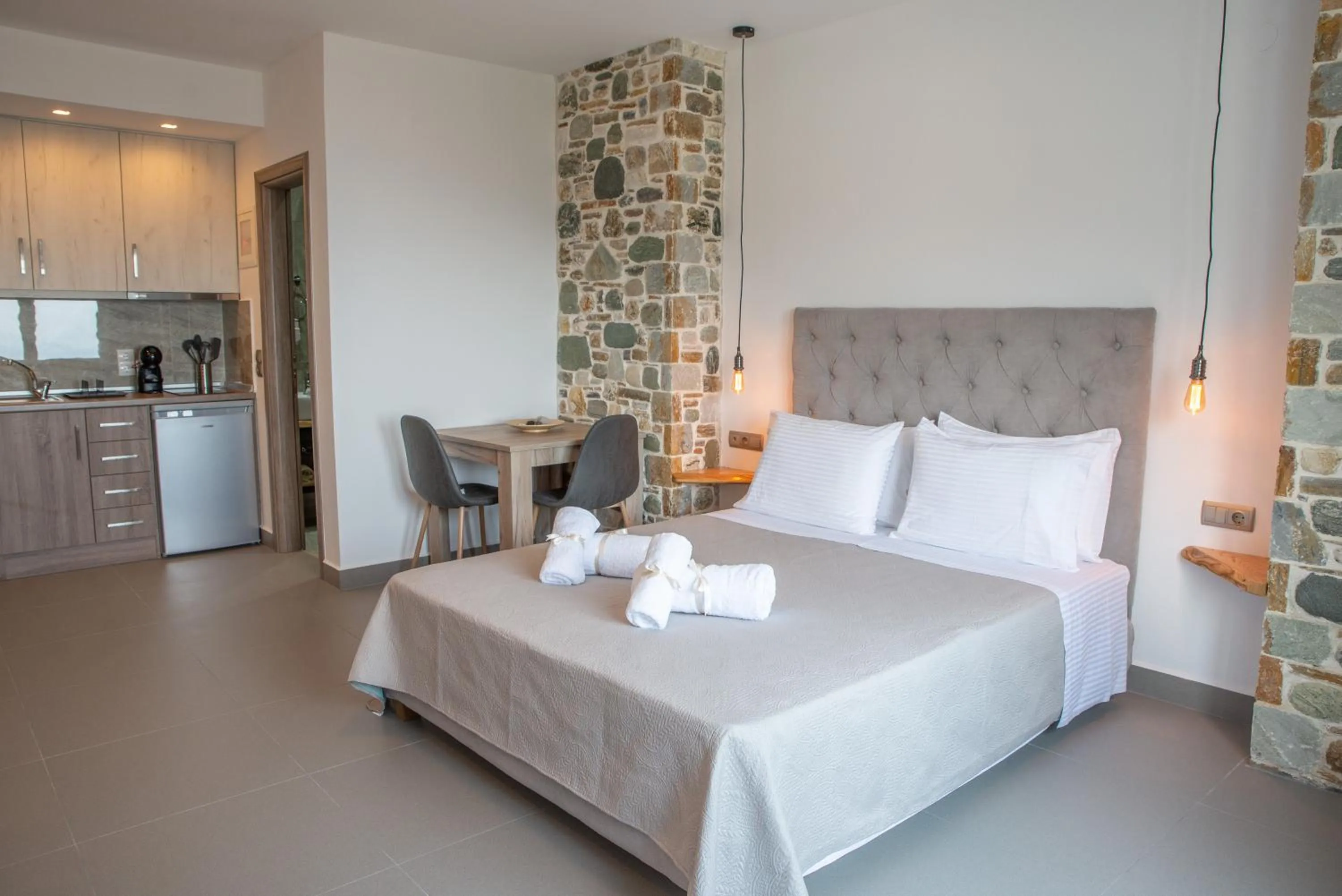 Bed in Aelia Mount Suites