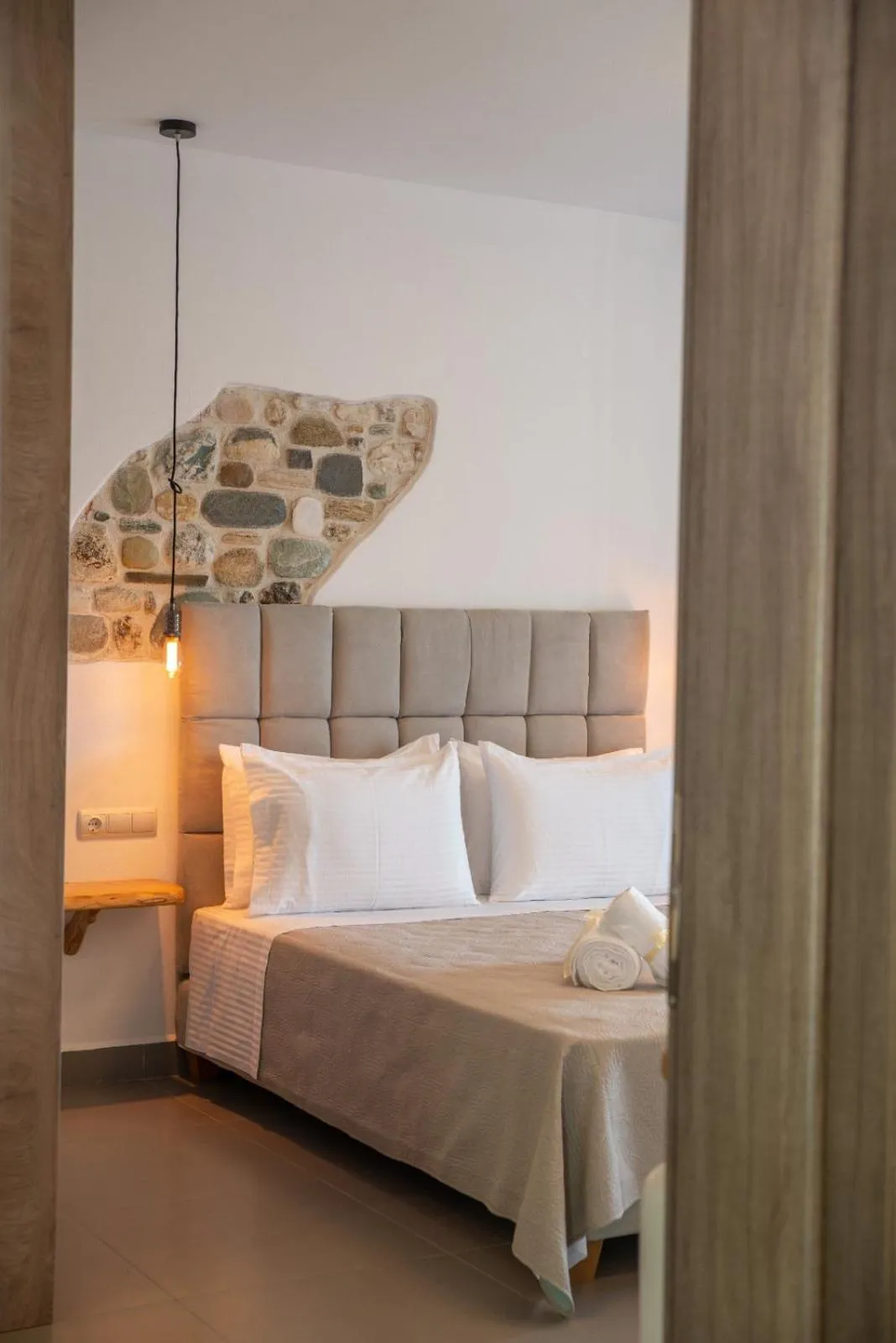 Bed in Aelia Mount Suites