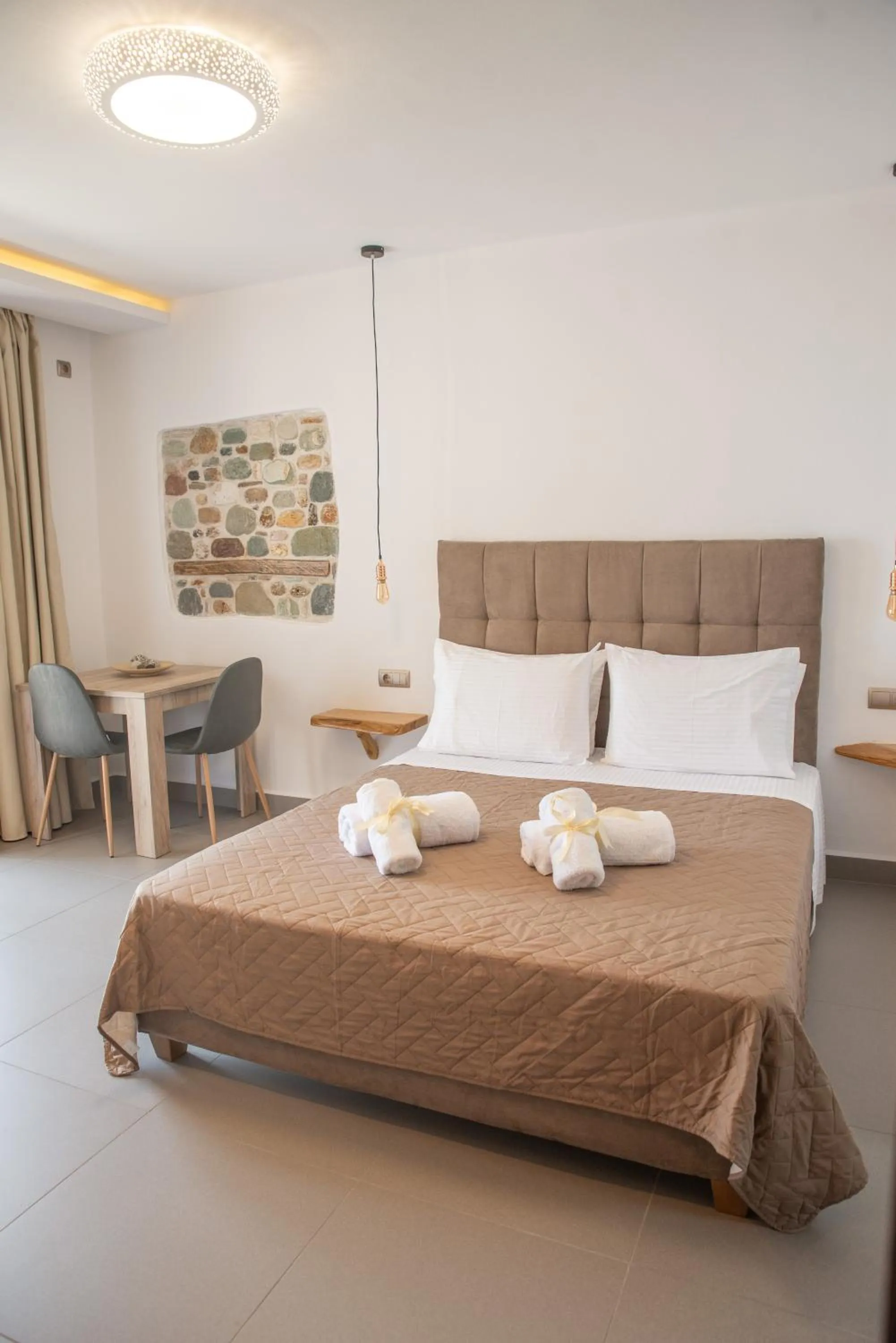 Photo of the whole room, Bed in Aelia Mount Suites