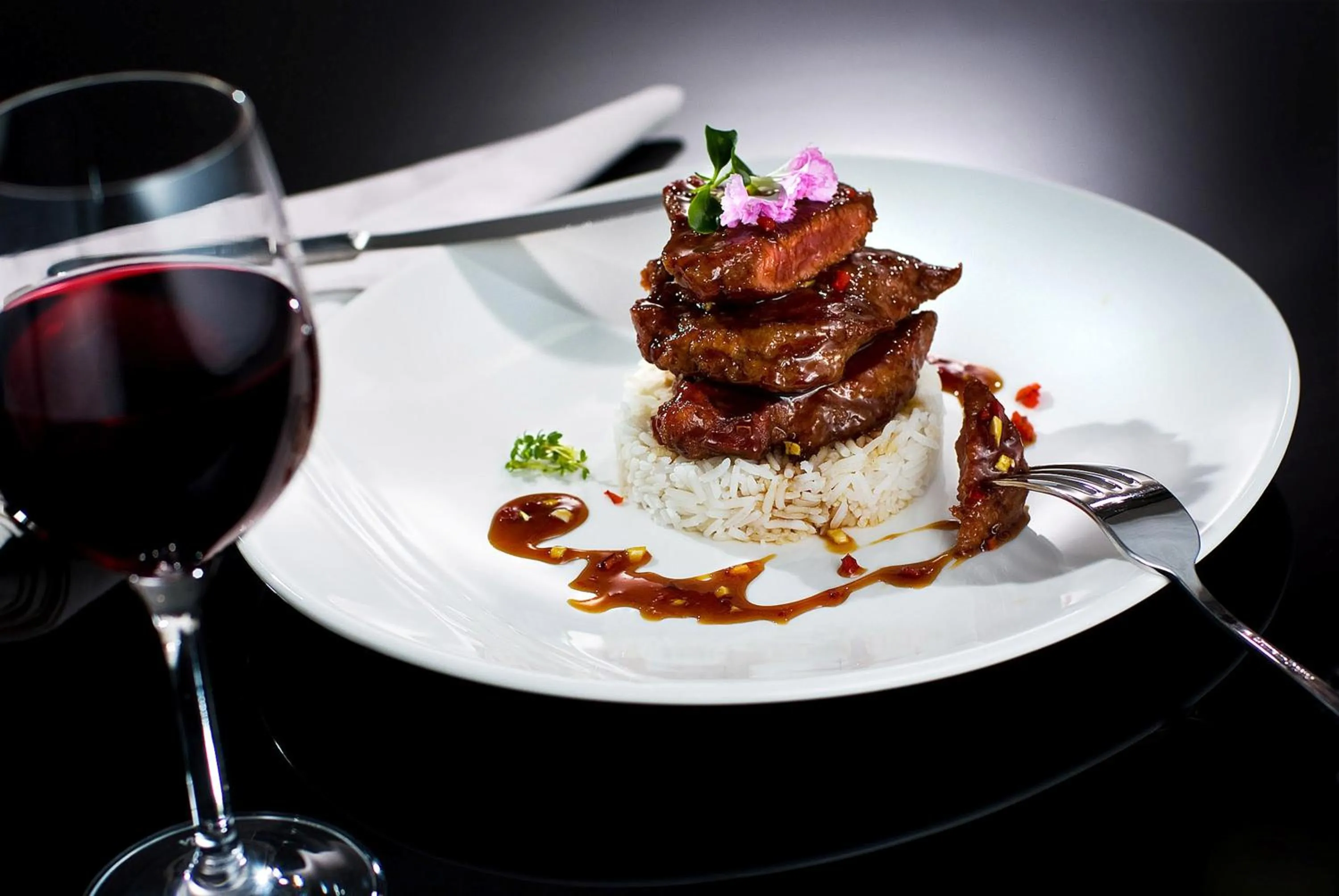 Food and drinks in Restaurant & Design Hotel Noem Arch