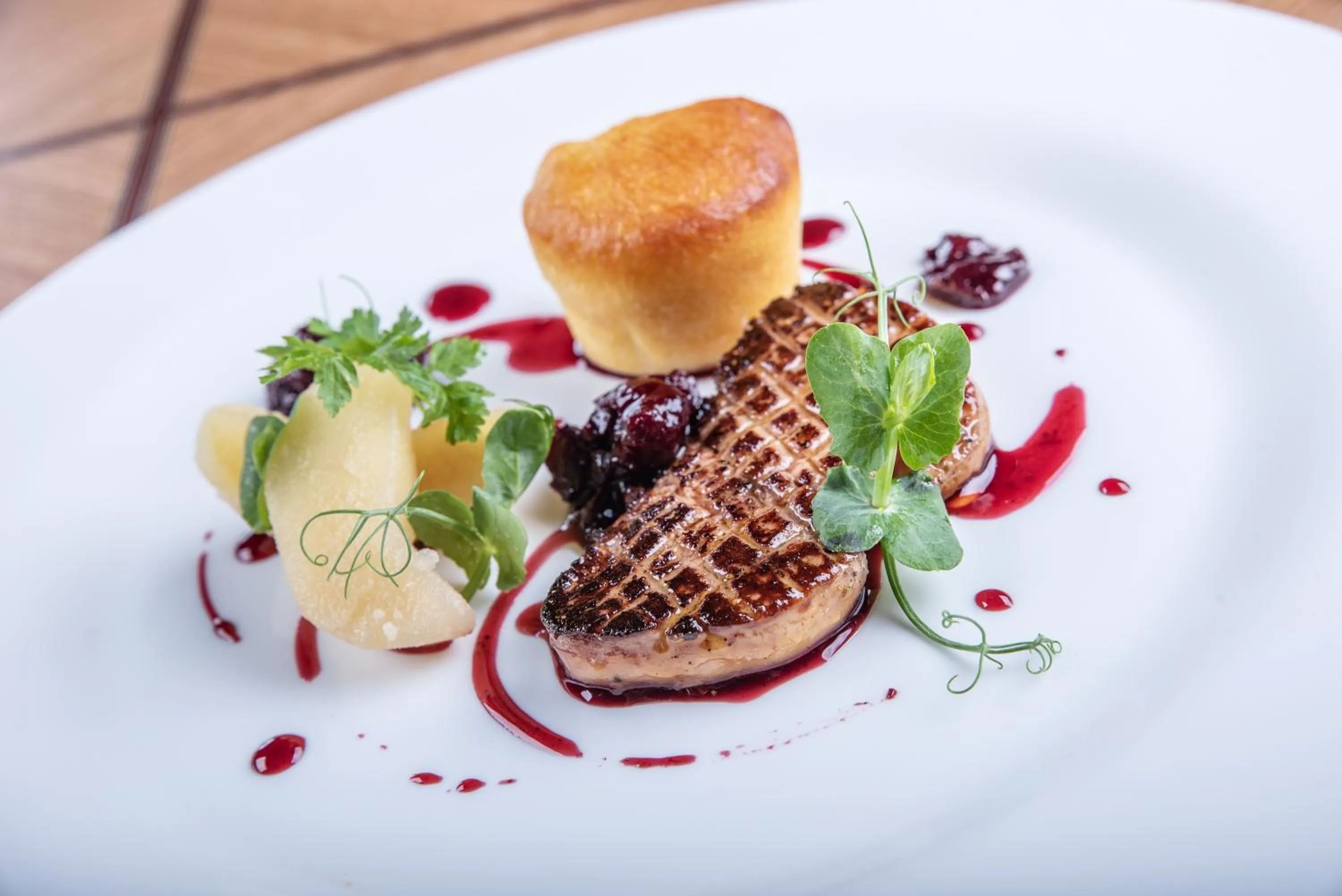 Restaurant & Design Hotel Noem Arch