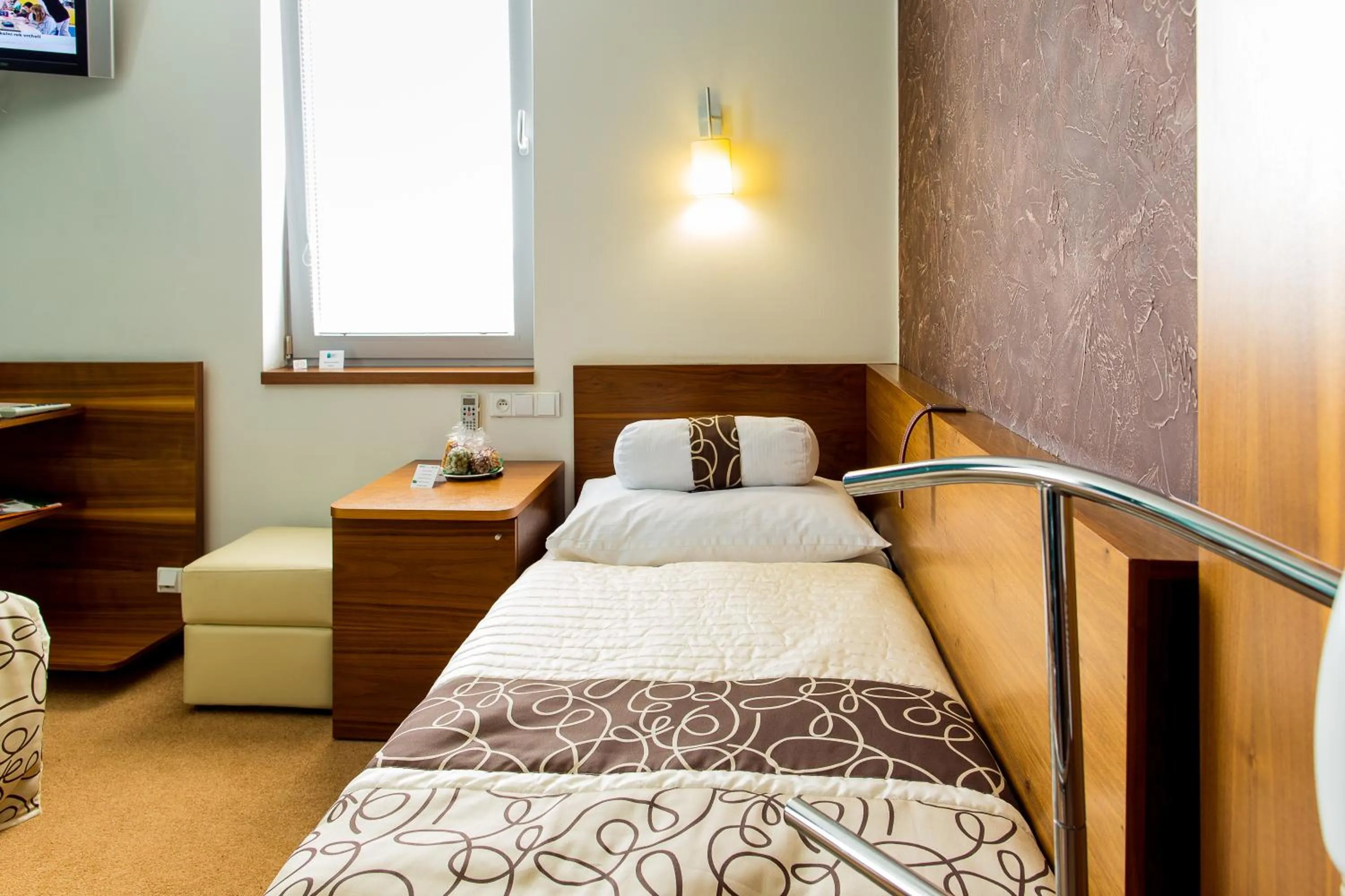 Photo of the whole room, Bed in Restaurant & Design Hotel Noem Arch