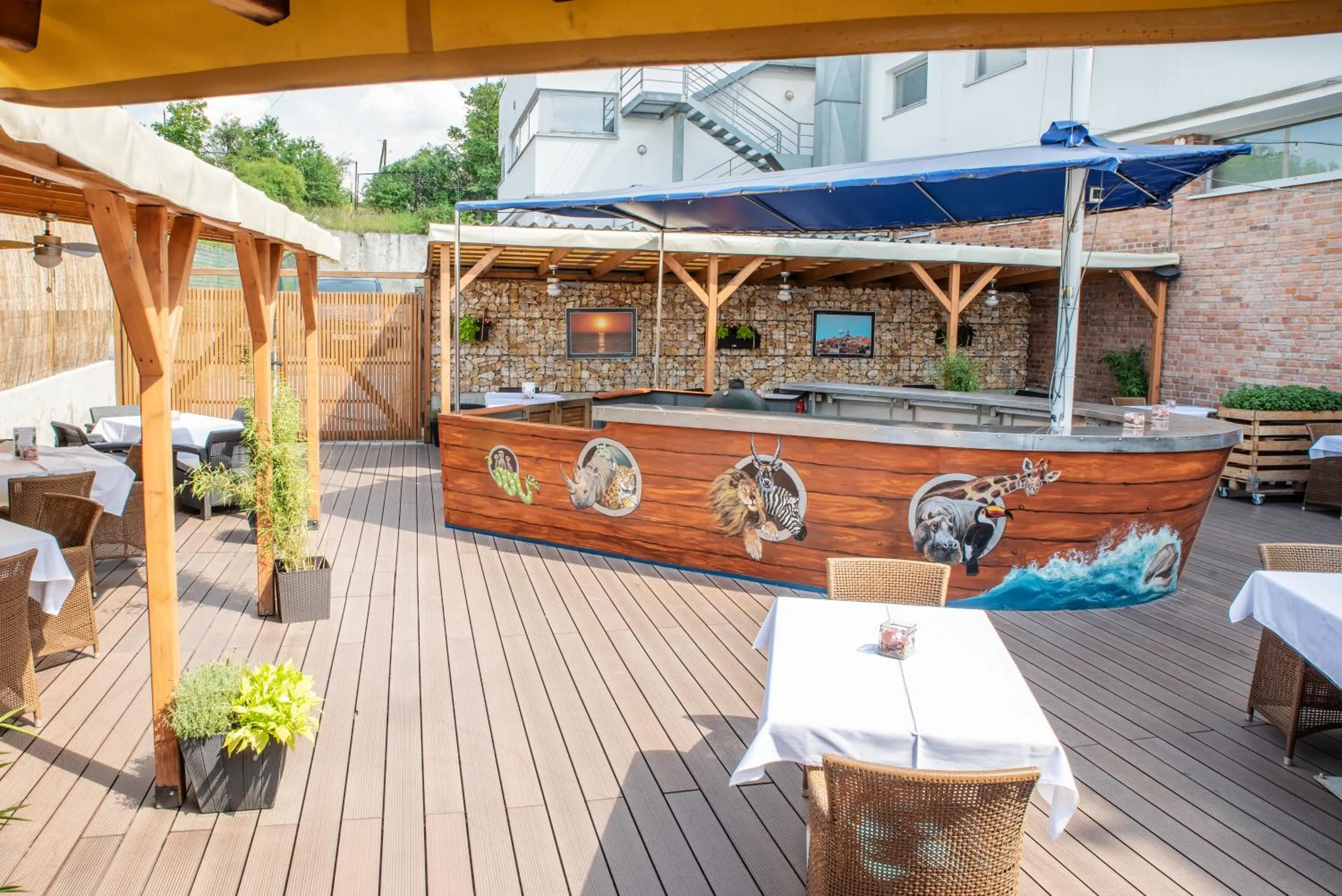 Restaurant & Design Hotel Noem Arch