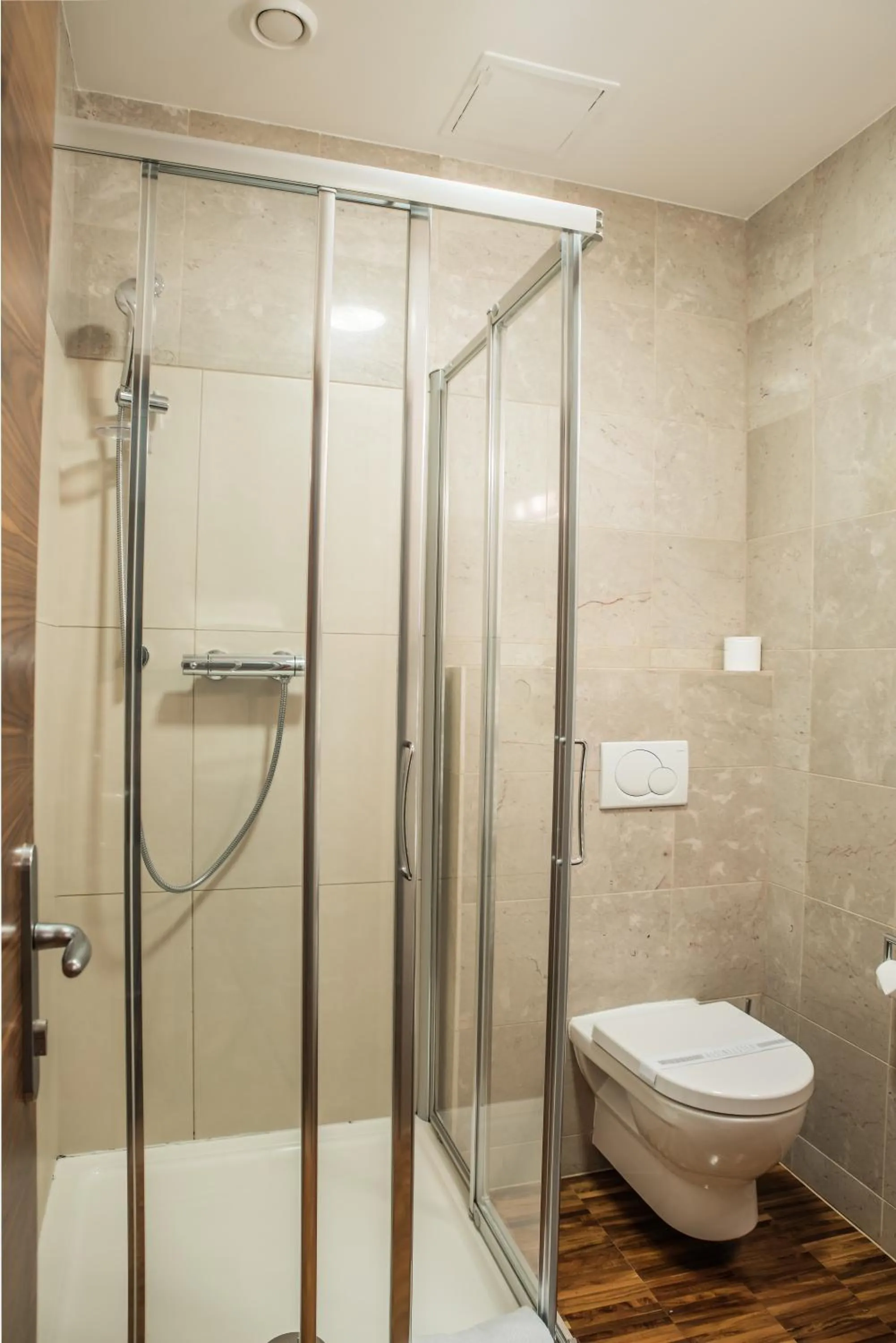 Bathroom in Restaurant & Design Hotel Noem Arch