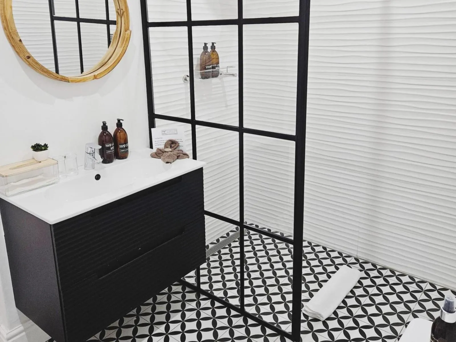 Bathroom in Lambertsbay Beachfront