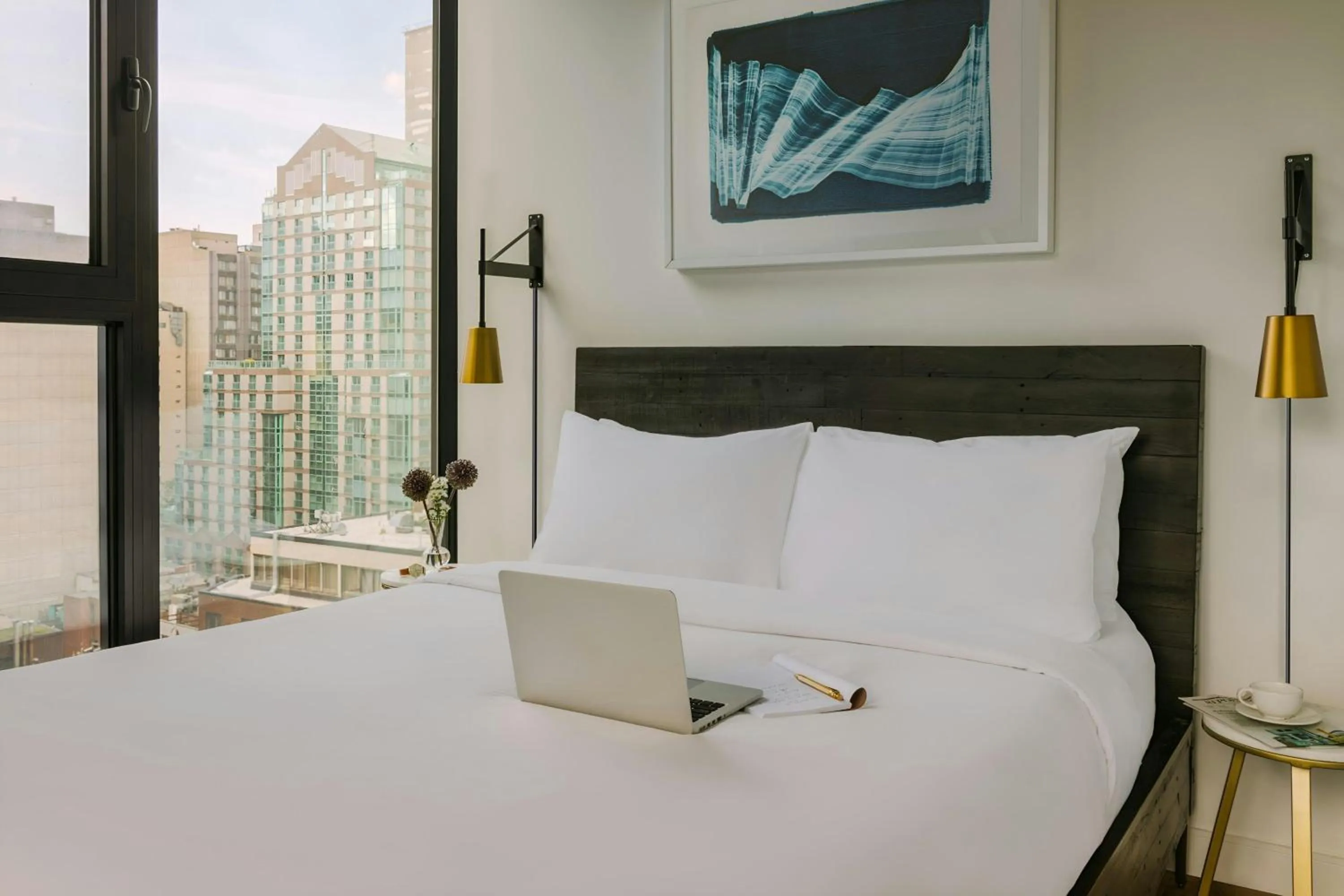 Bedroom, Bed in Sonder by Marriott Bonvoy Maisonneuve Apartments Downtown