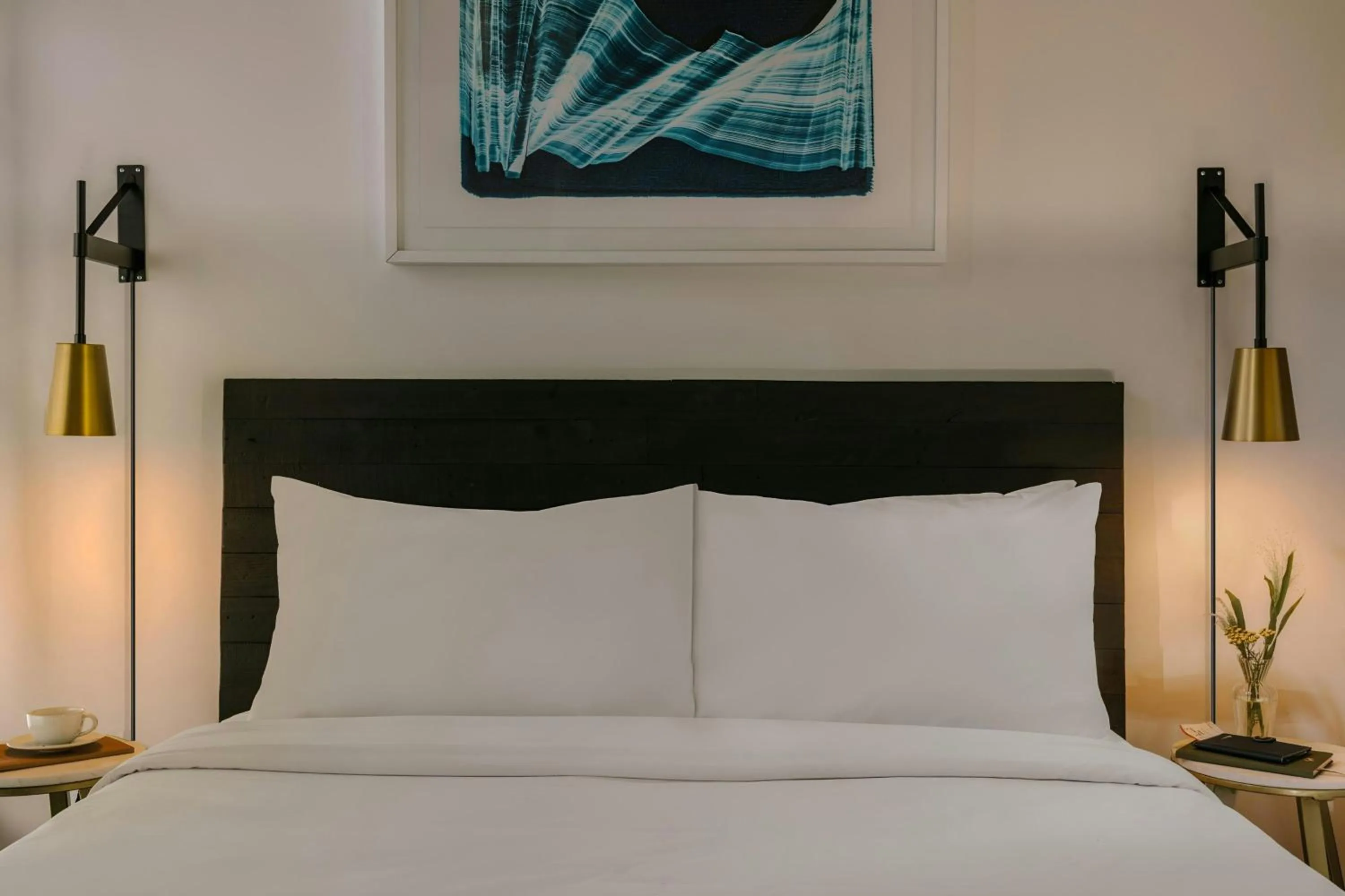 Bedroom, Bed in Sonder by Marriott Bonvoy Maisonneuve Apartments Downtown