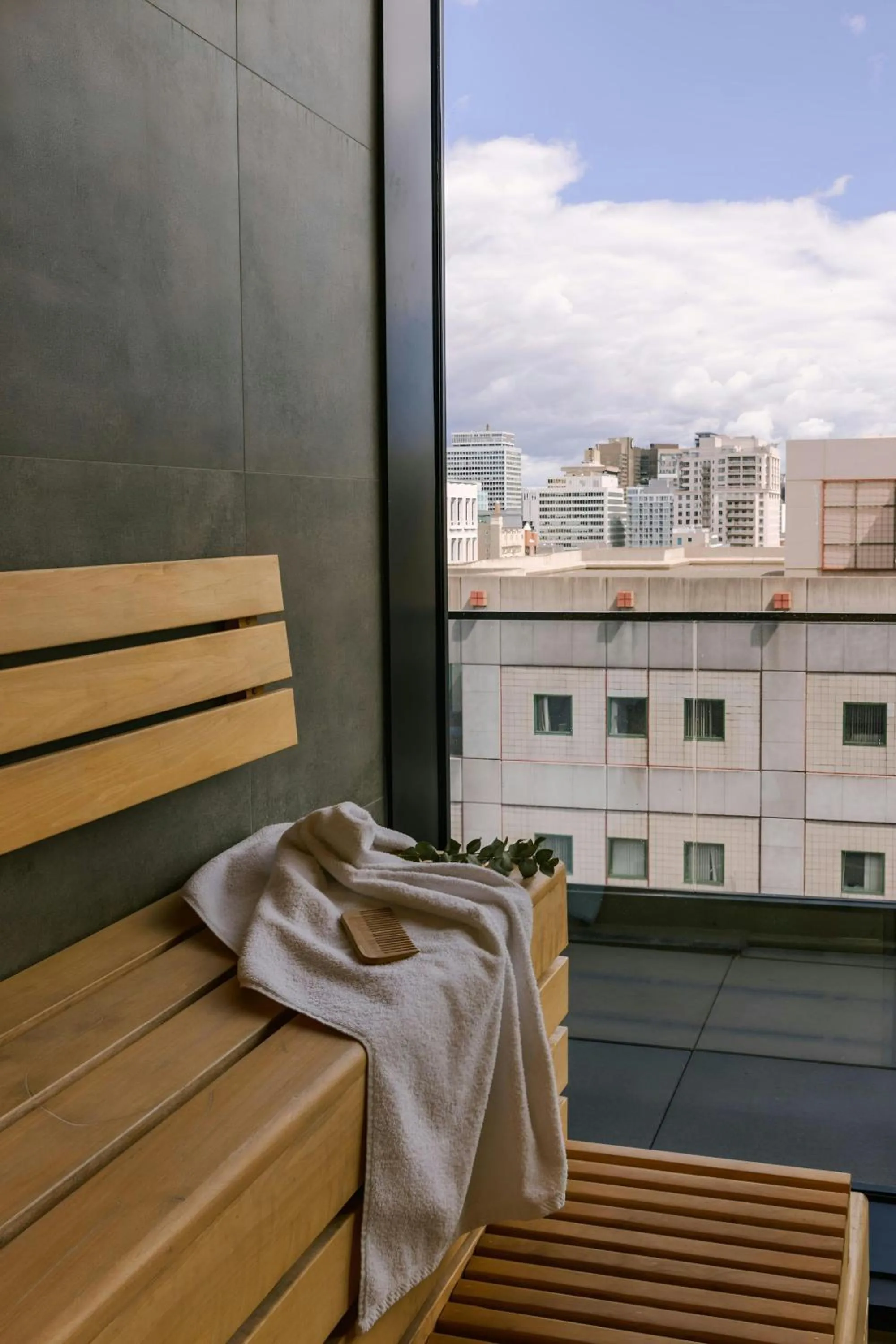 Spa and wellness centre/facilities in Sonder by Marriott Bonvoy Maisonneuve Apartments Downtown