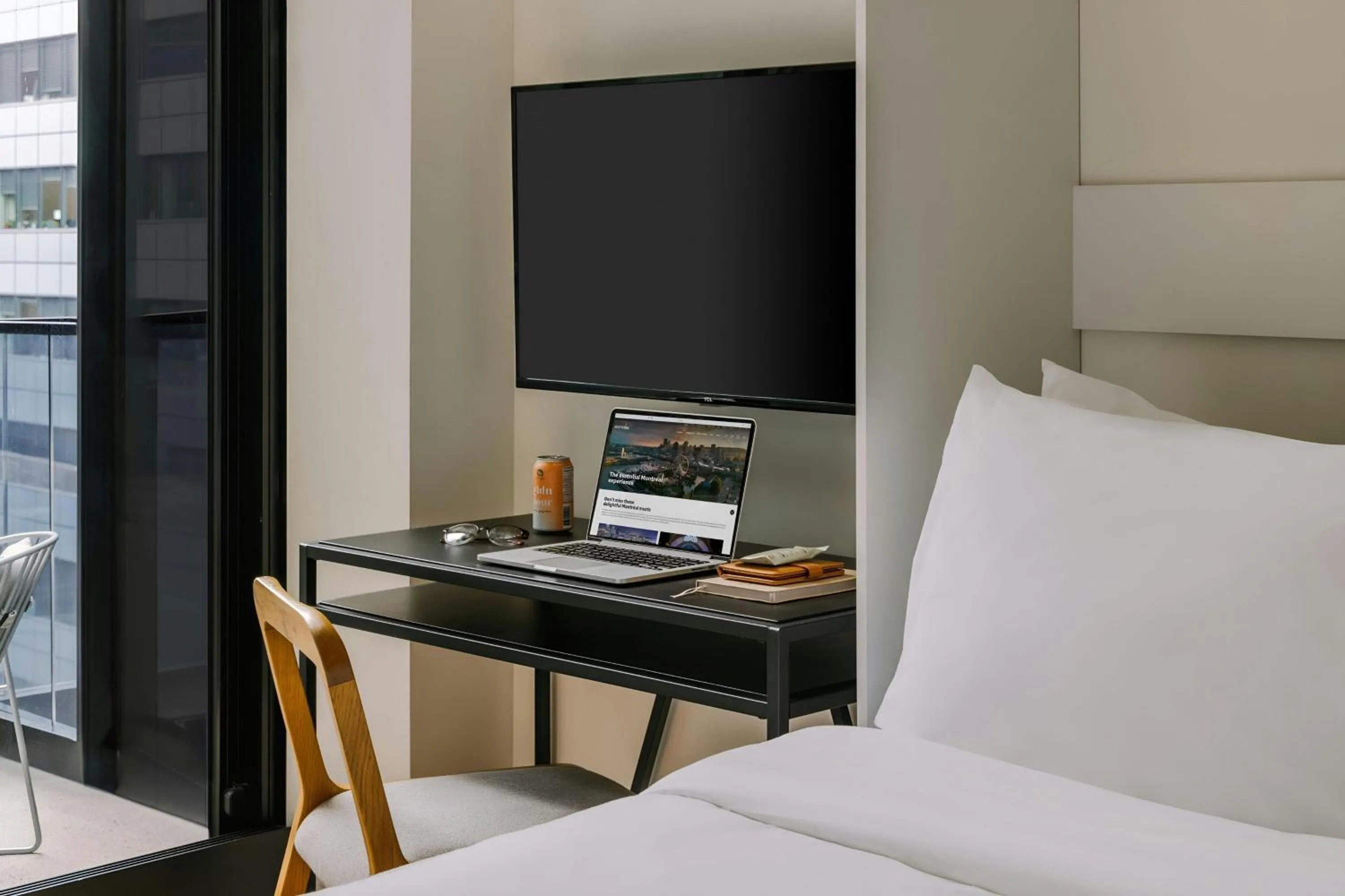 Bedroom, Bed in Sonder by Marriott Bonvoy Maisonneuve Apartments Downtown