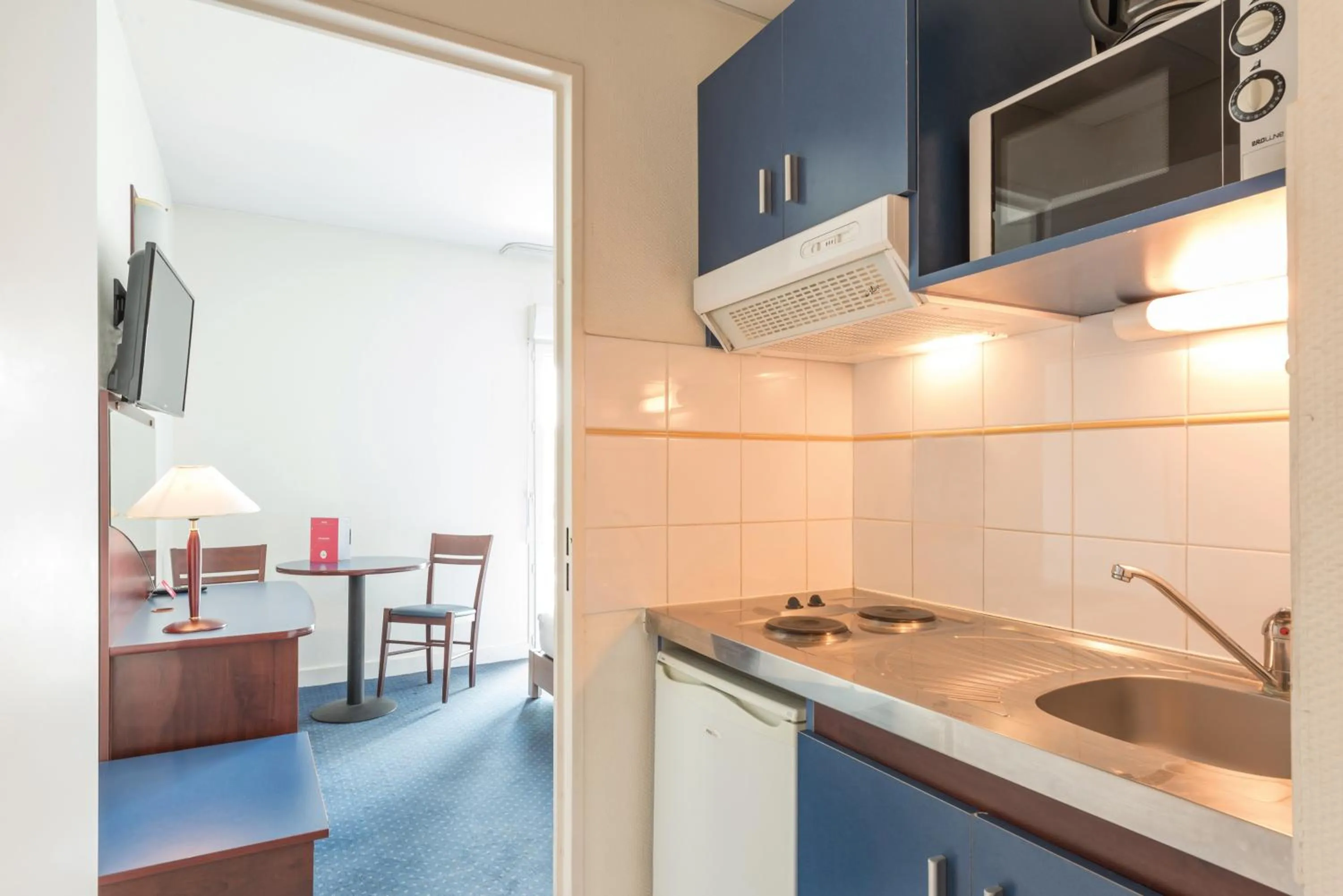 Kitchen or kitchenette, Kitchen/Kitchenette in Appart'City Classic Antibes