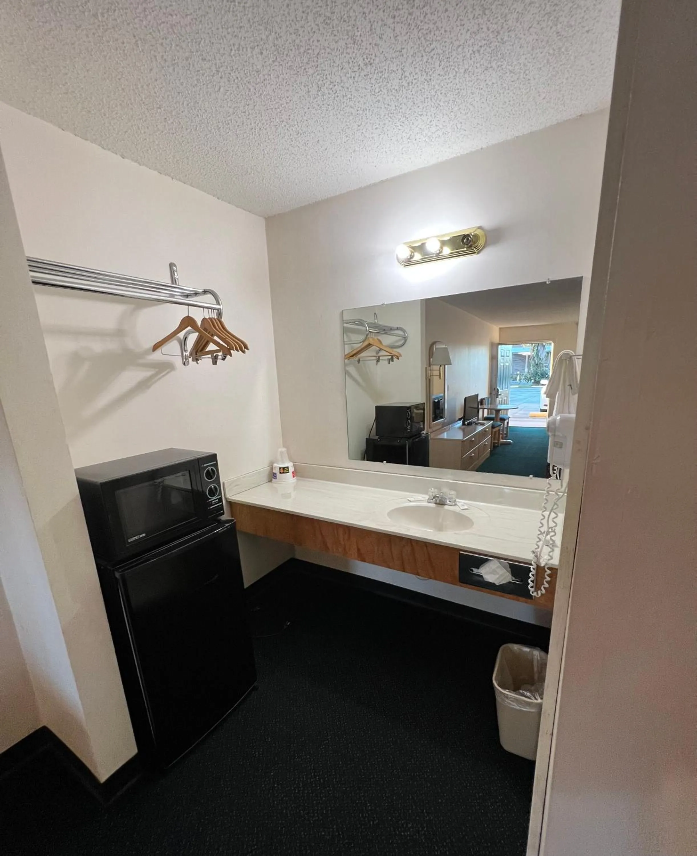 Double Room - single occupancy in Garden Inn & Suites